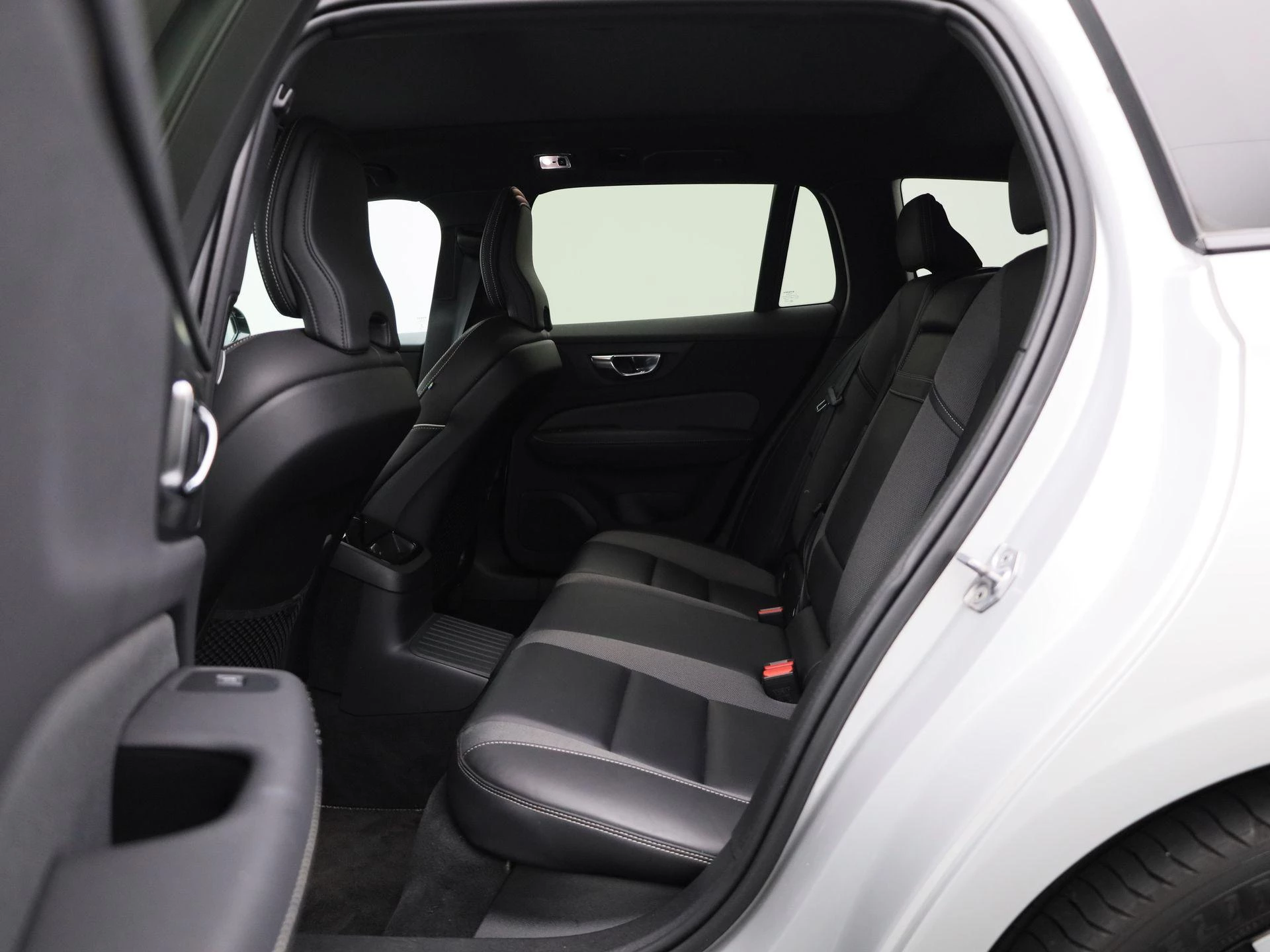 Volvo-V60-image-11