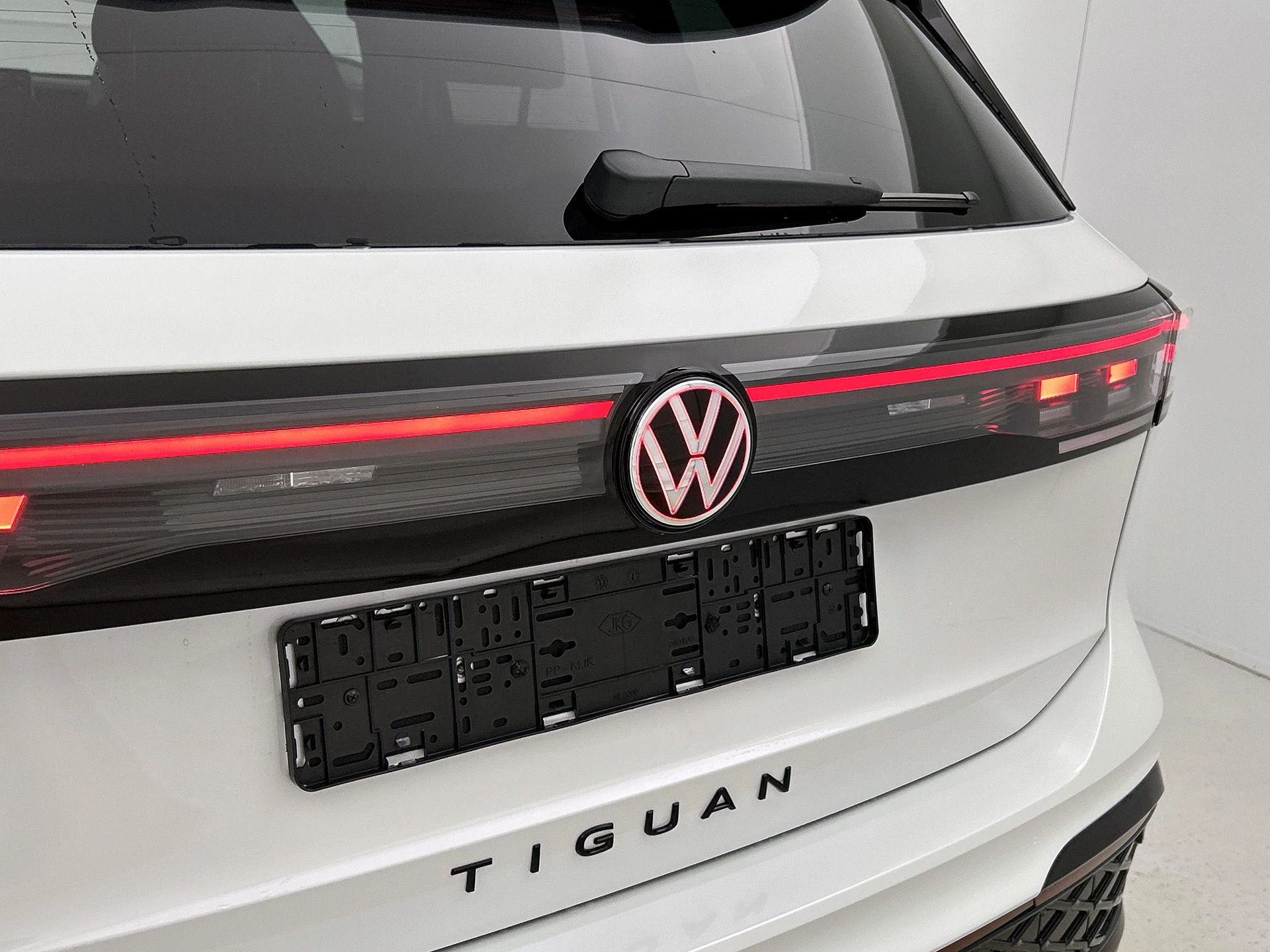 Volkswagen-Tiguan-image-9