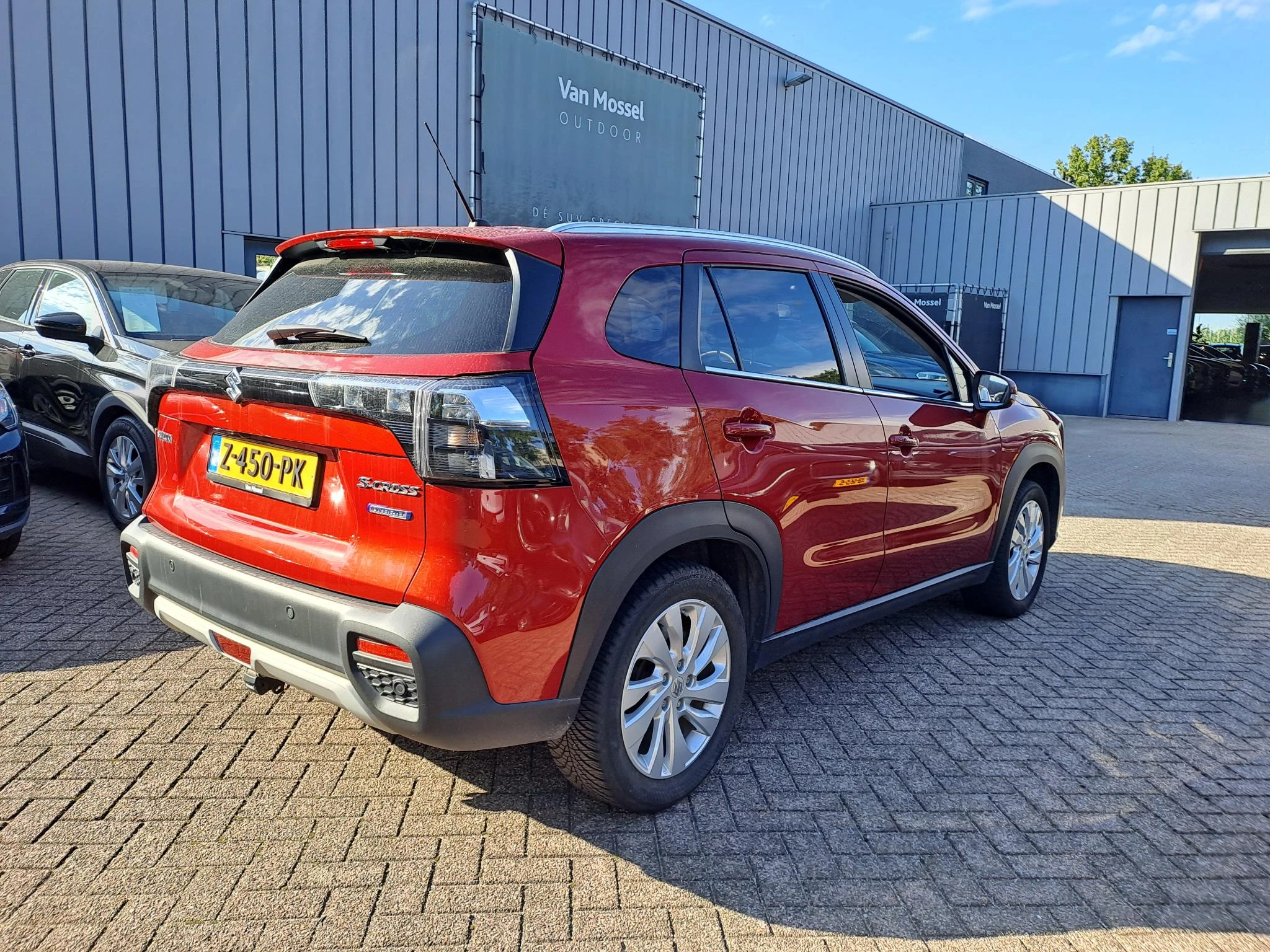 Suzuki-S-Cross-image-3