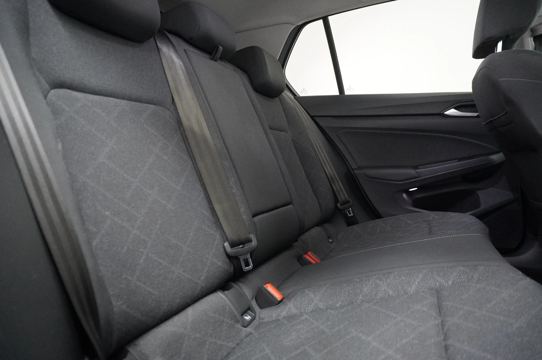Volkswagen-Golf-image-12