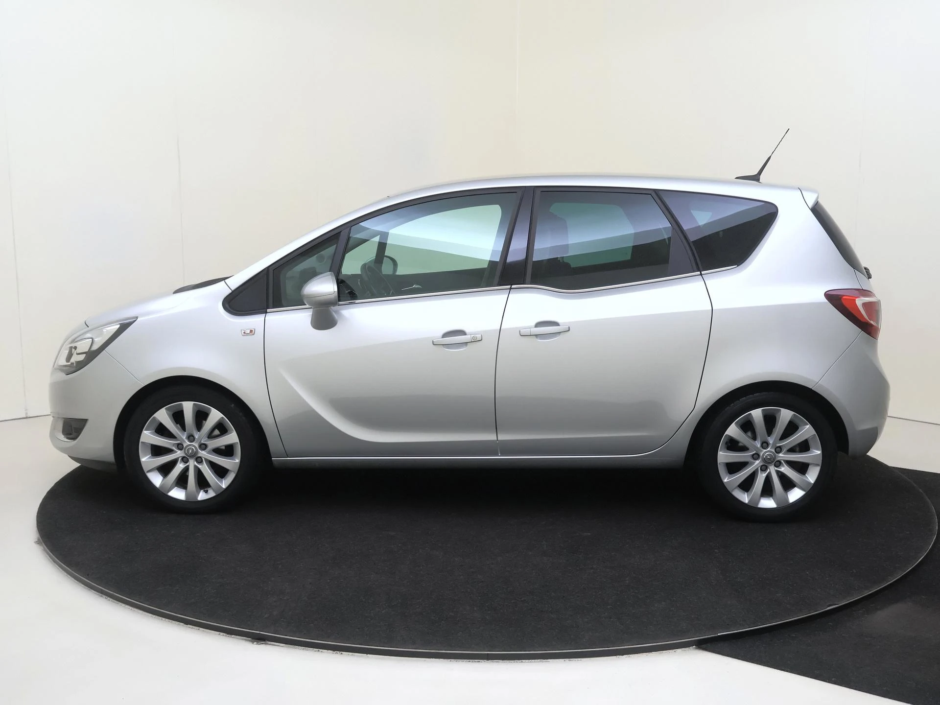Opel-Meriva-image-7