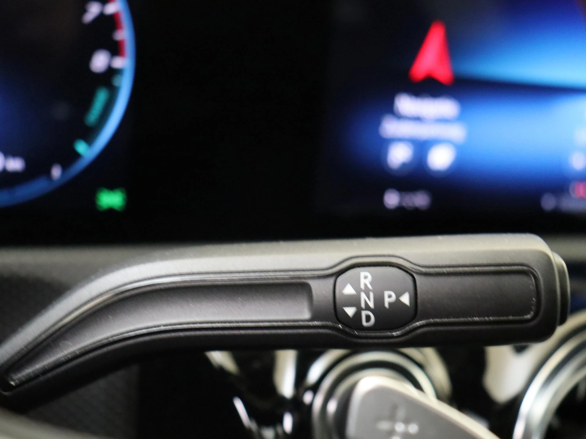 Mercedes-Benz-CLA-image-13