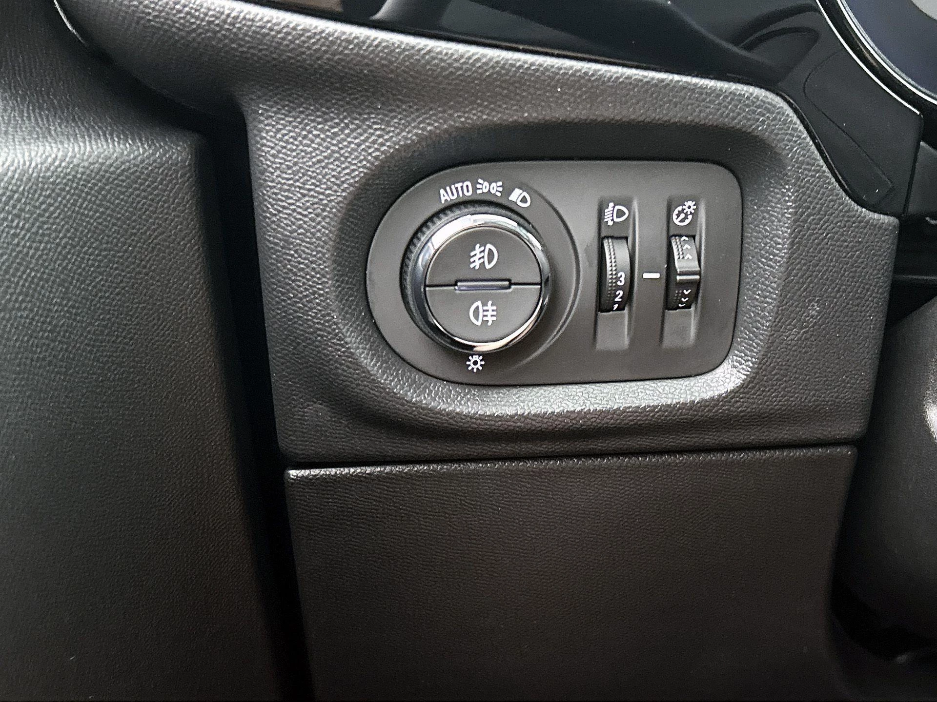 Opel Corsa-e Electric Long Range Business Edition 51 kWh