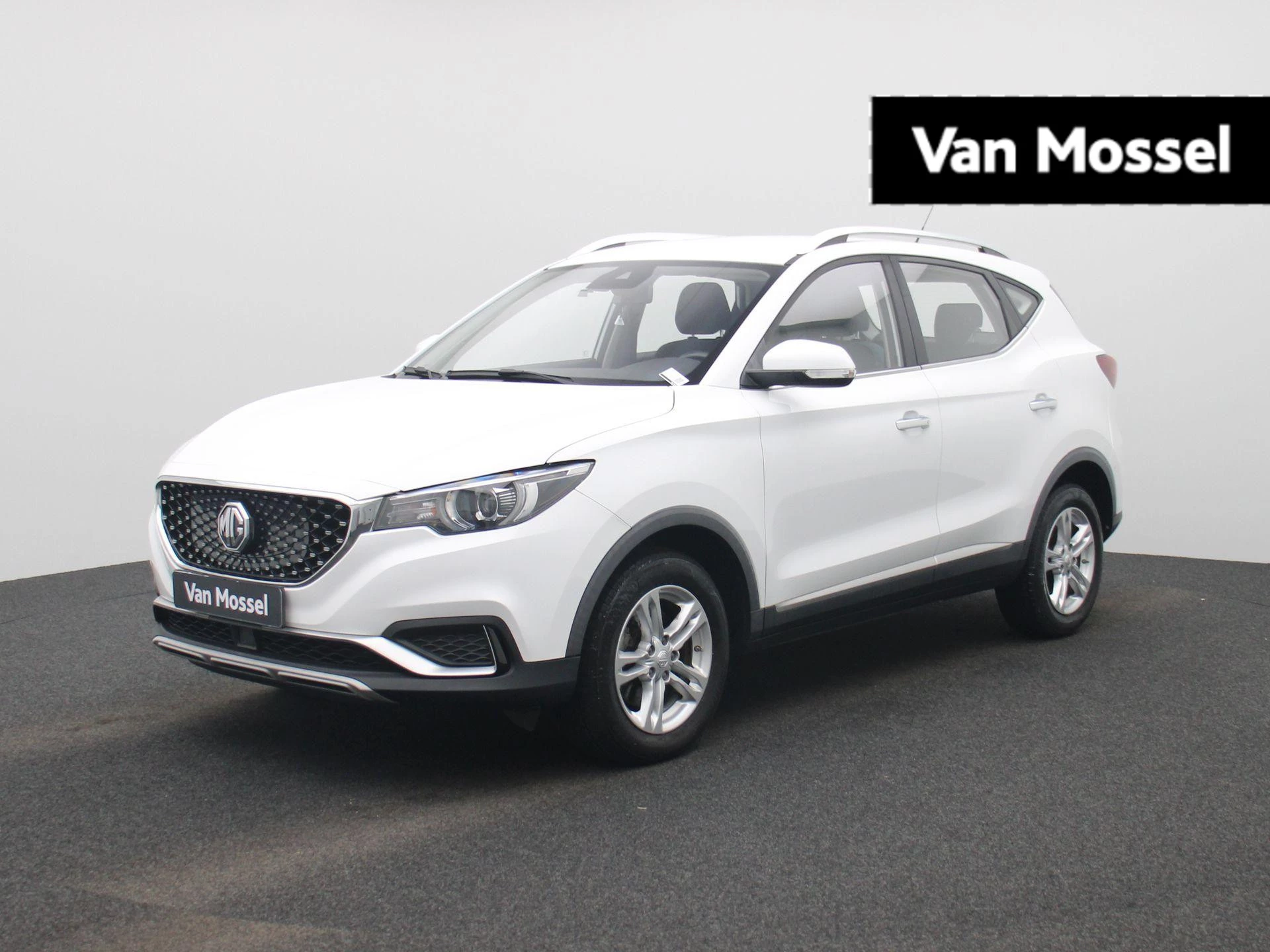 MG-ZS EV-image-0