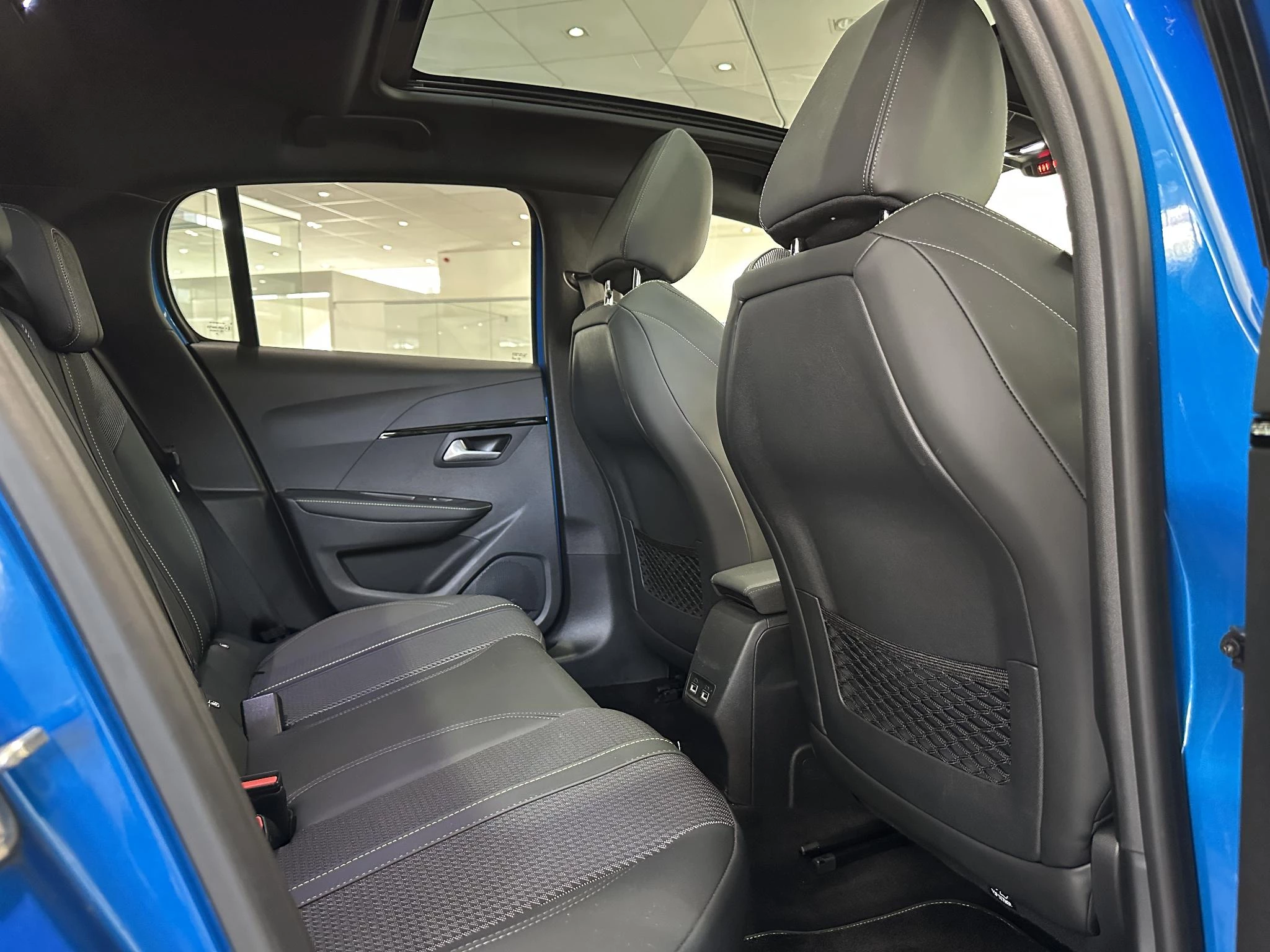 Peugeot-208-image-10