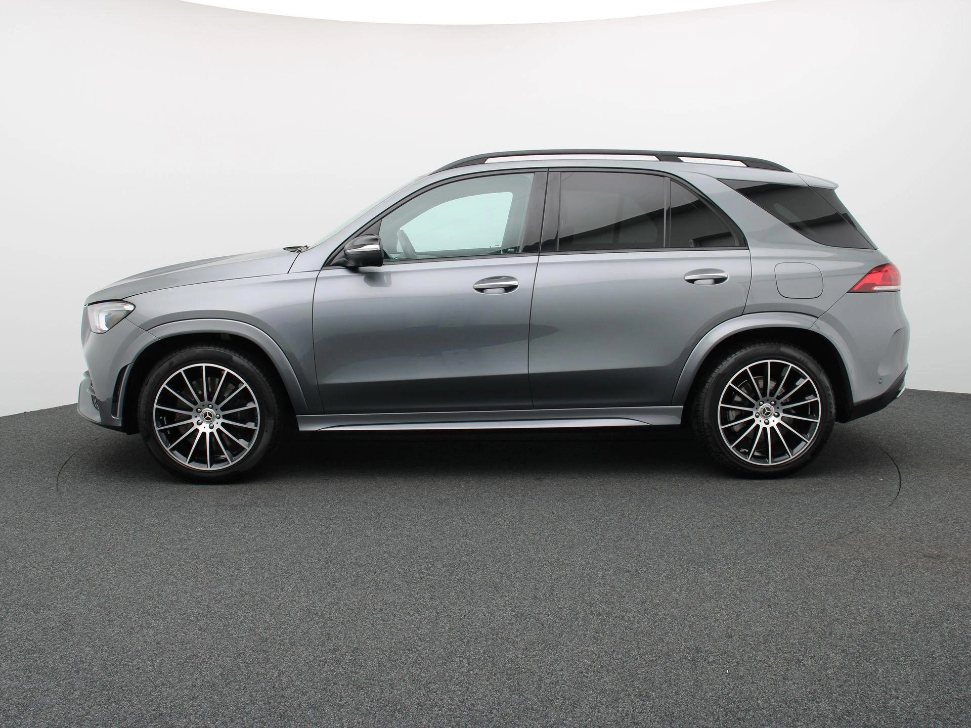 Mercedes-Benz GLE 350 de AMG LINE + LEDER + PANORAMISCH DAK + BURMESTER +