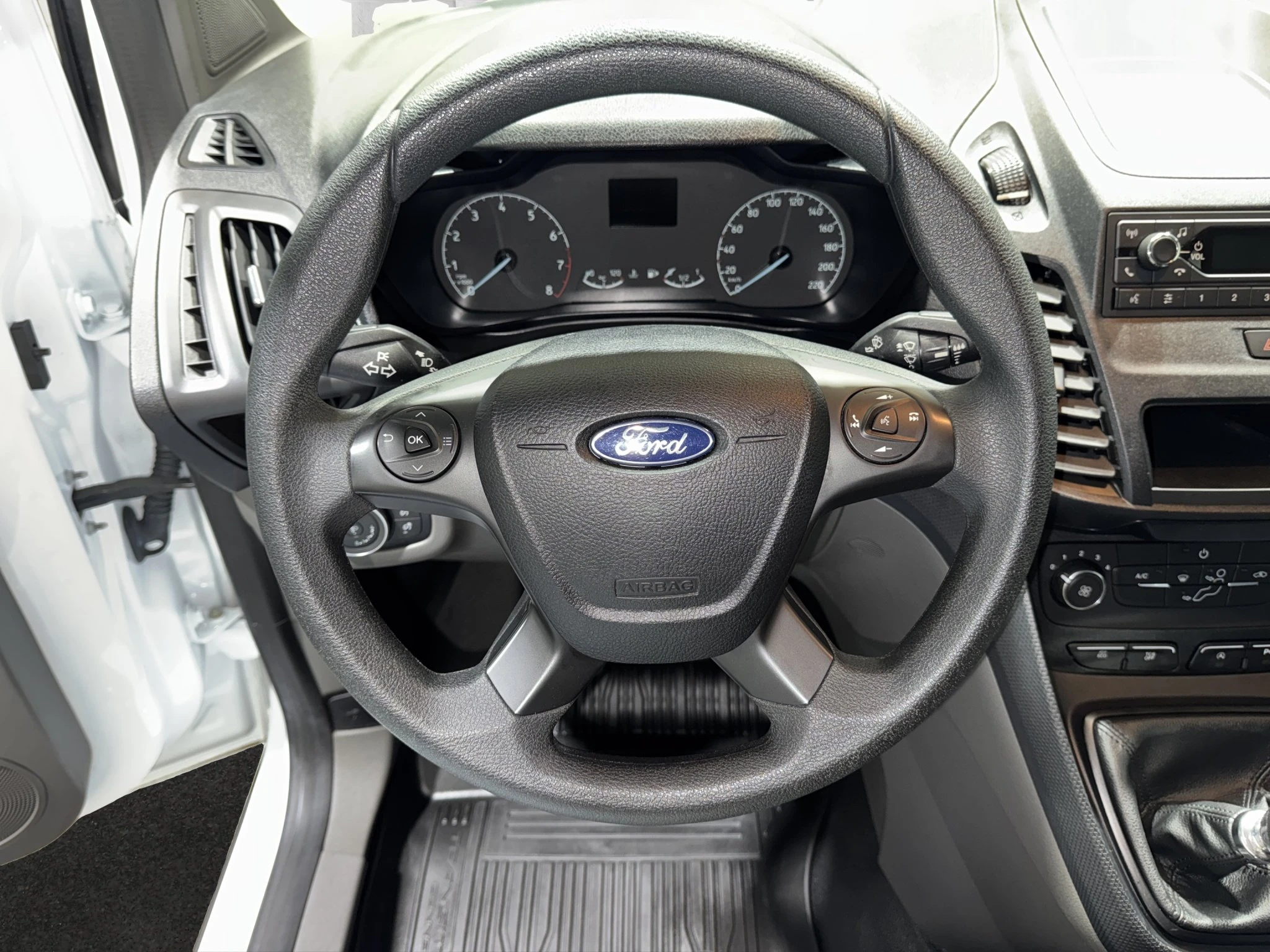 Ford-Transit Connect-image-11