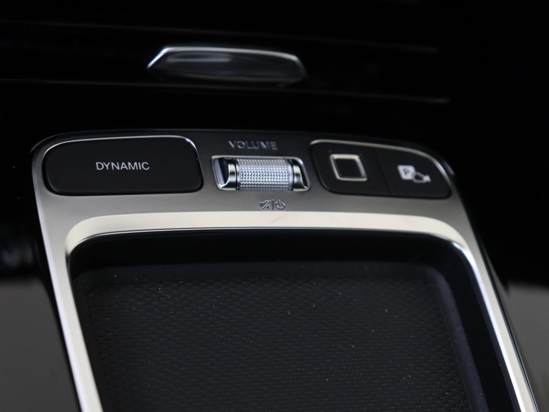 Mercedes-Benz-A-Klasse-image-20