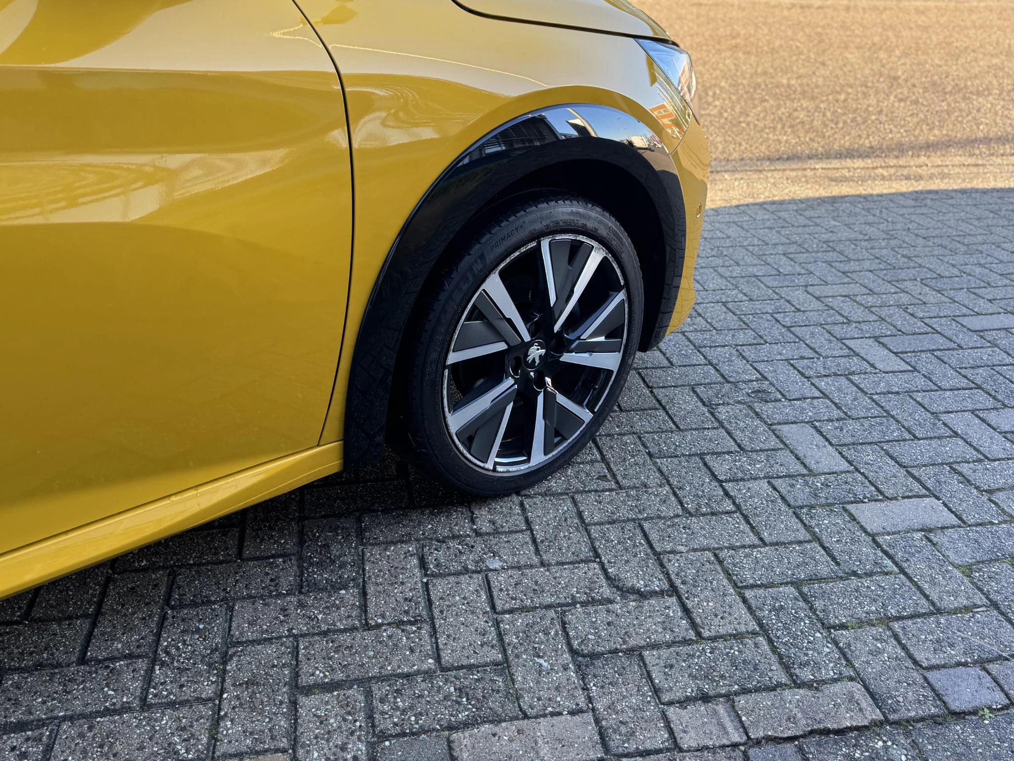 Peugeot-208-image-5
