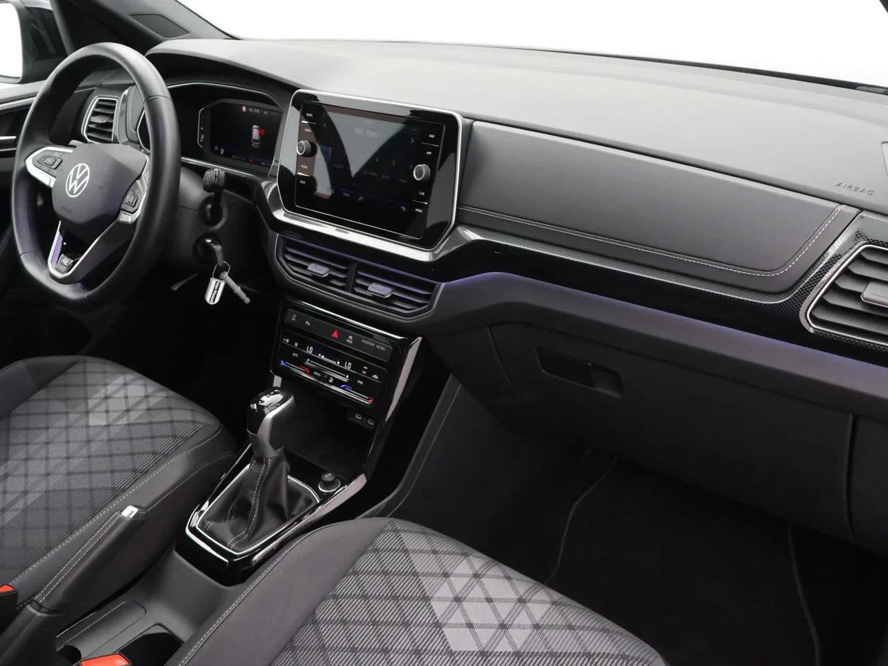 Volkswagen-T-Cross-image-10