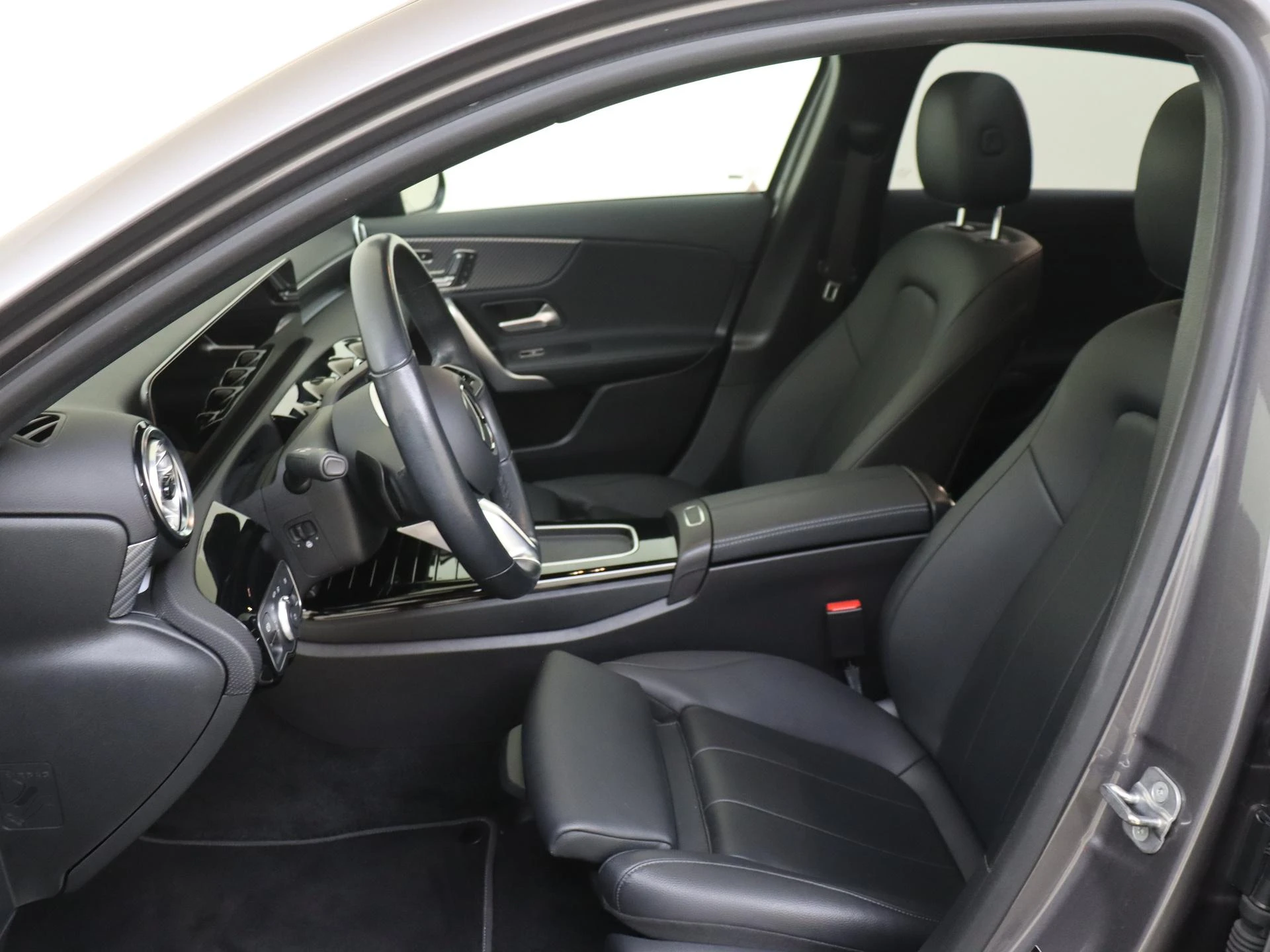 Mercedes-Benz-A-Klasse-image-10