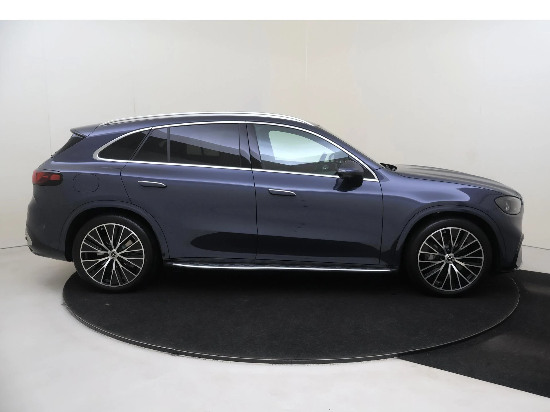 Mercedes-Benz-GLC-image-8