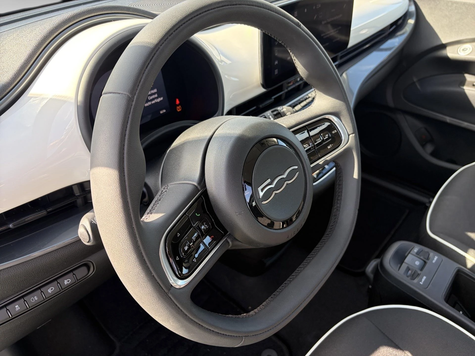 Fiat-500e-image-7