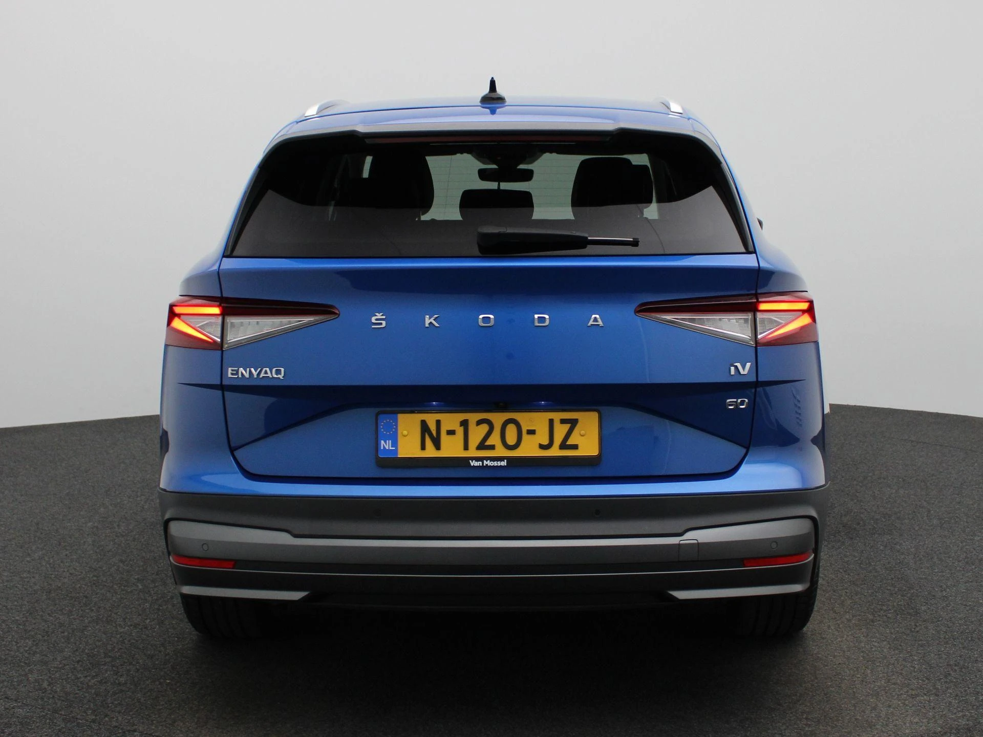 Škoda-Enyaq iV-image-4