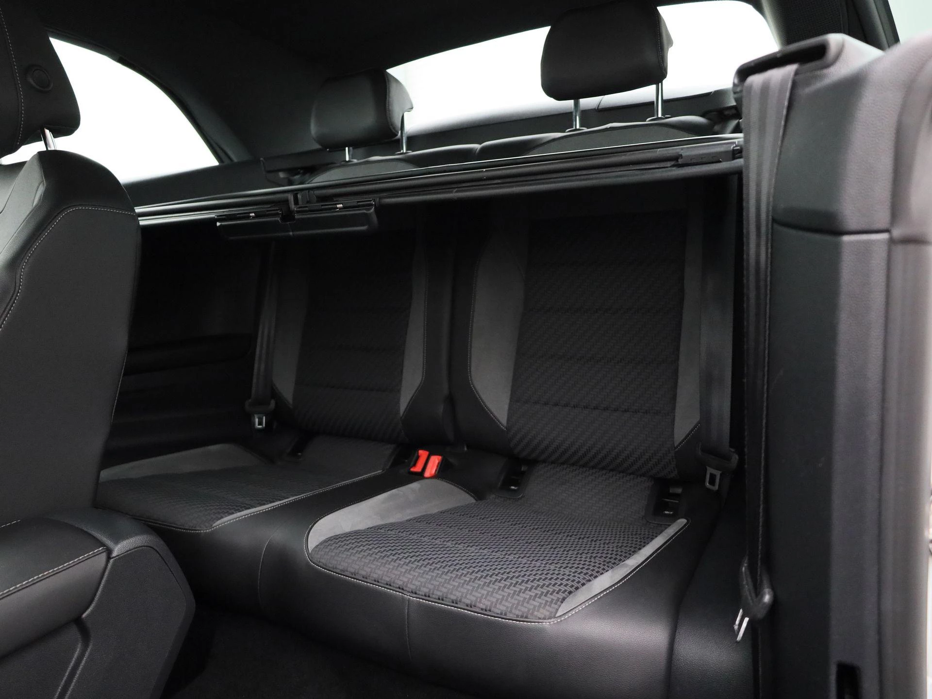 Volkswagen-T-Roc-image-11