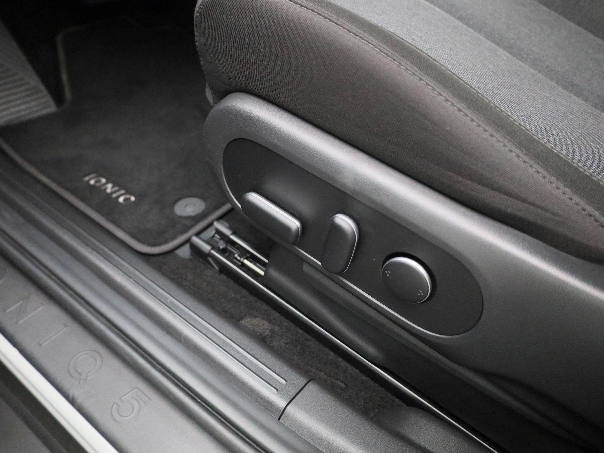 Hyundai-IONIQ 5-image-26