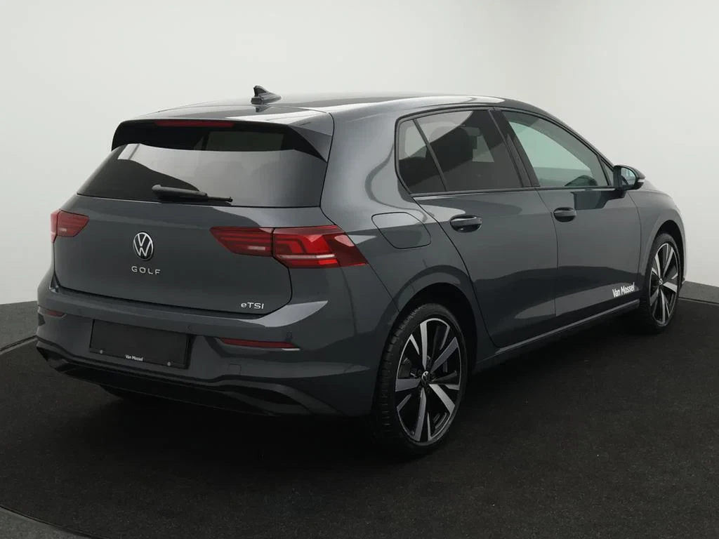Volkswagen-Golf-image-1