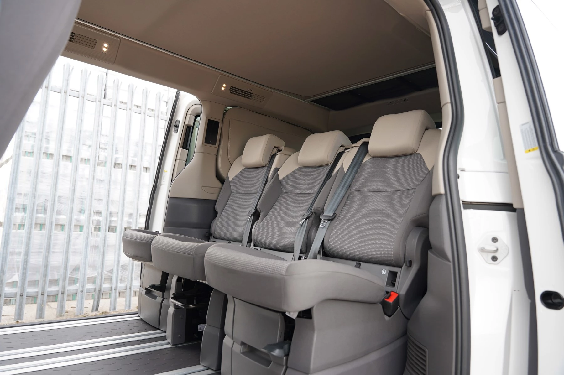 Volkswagen-California-image-50