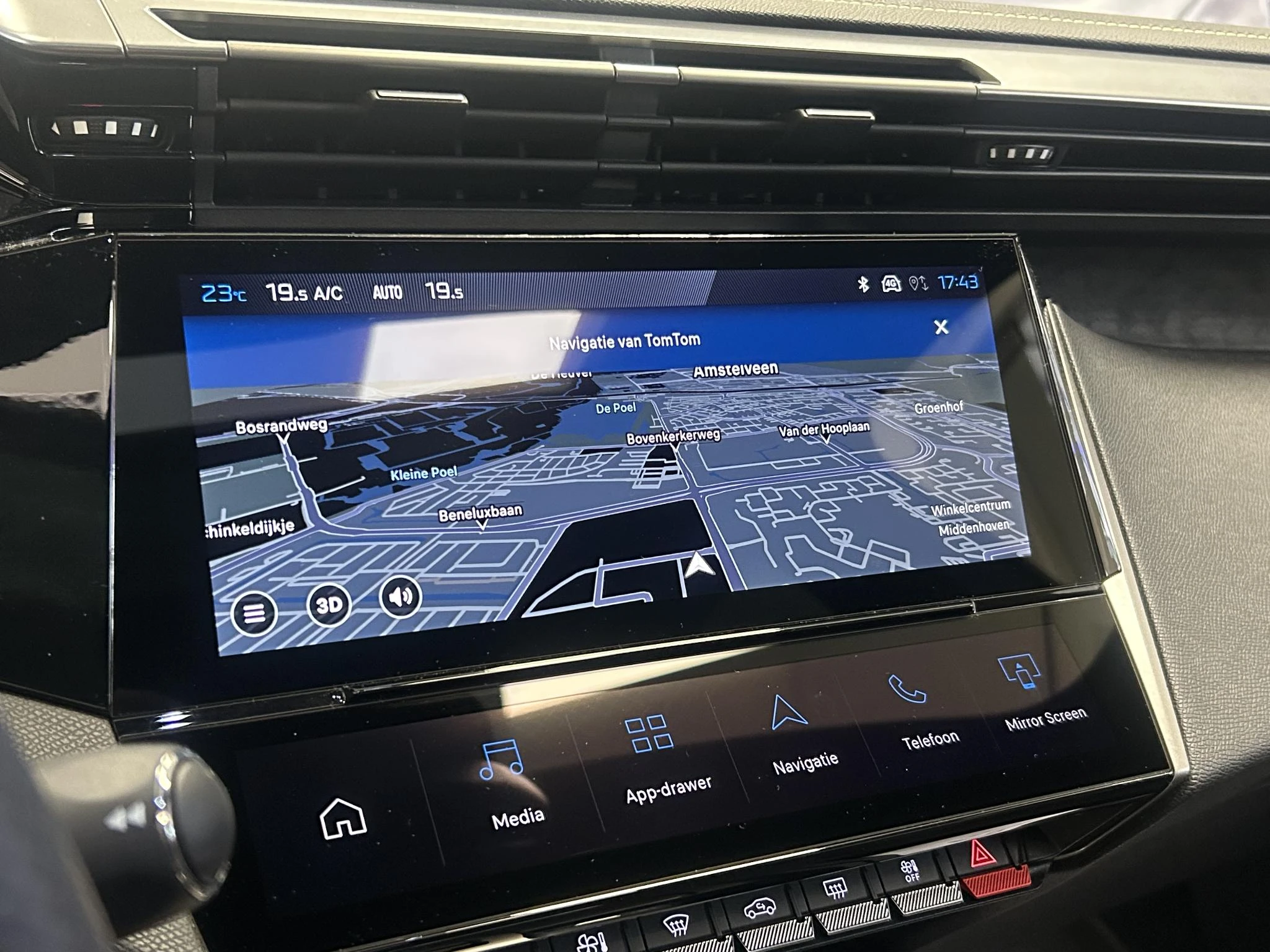 Peugeot-308-image-11