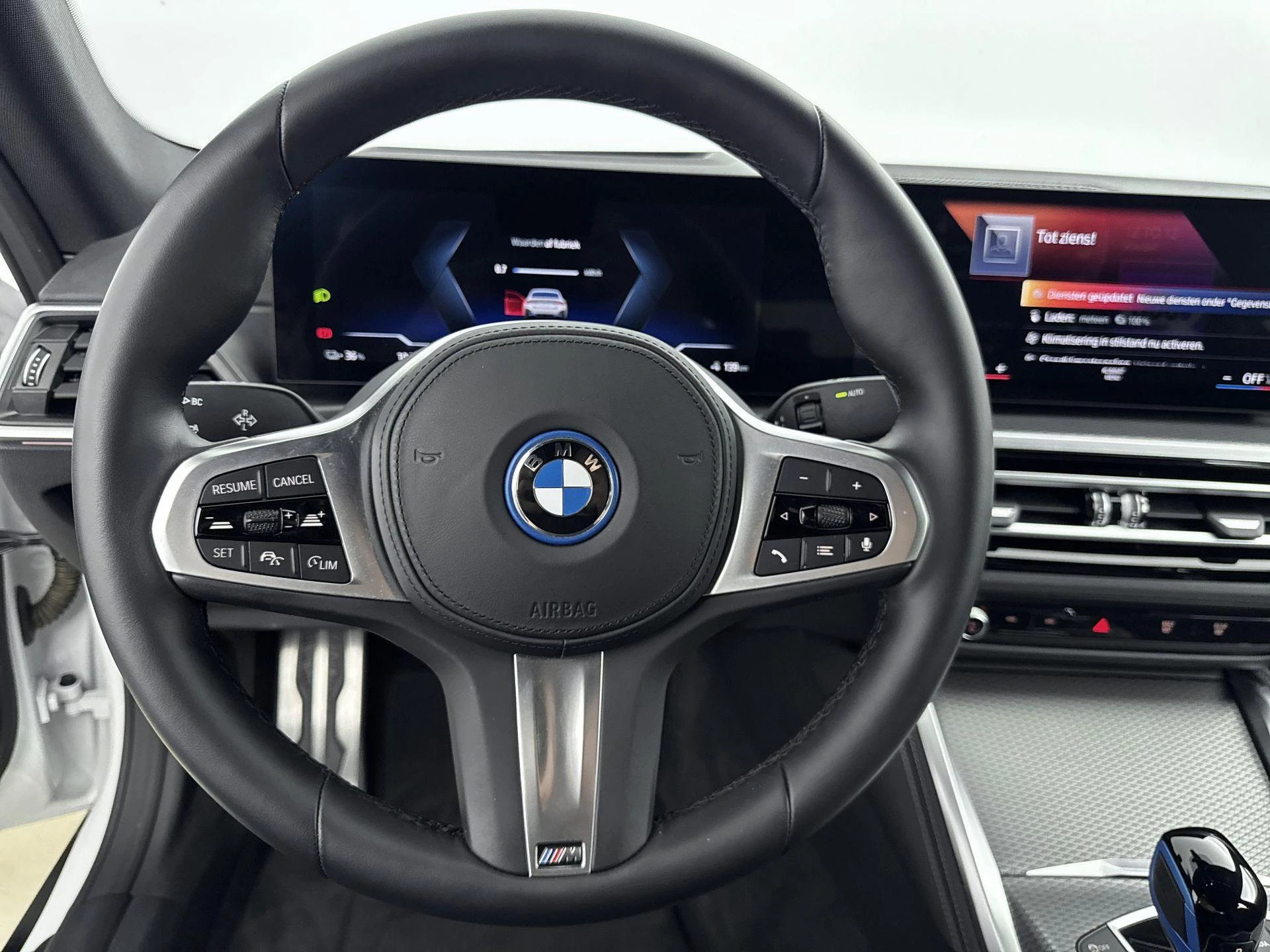 BMW-i4-image-27