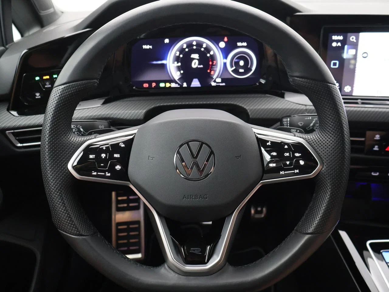 Volkswagen-Golf-image-10