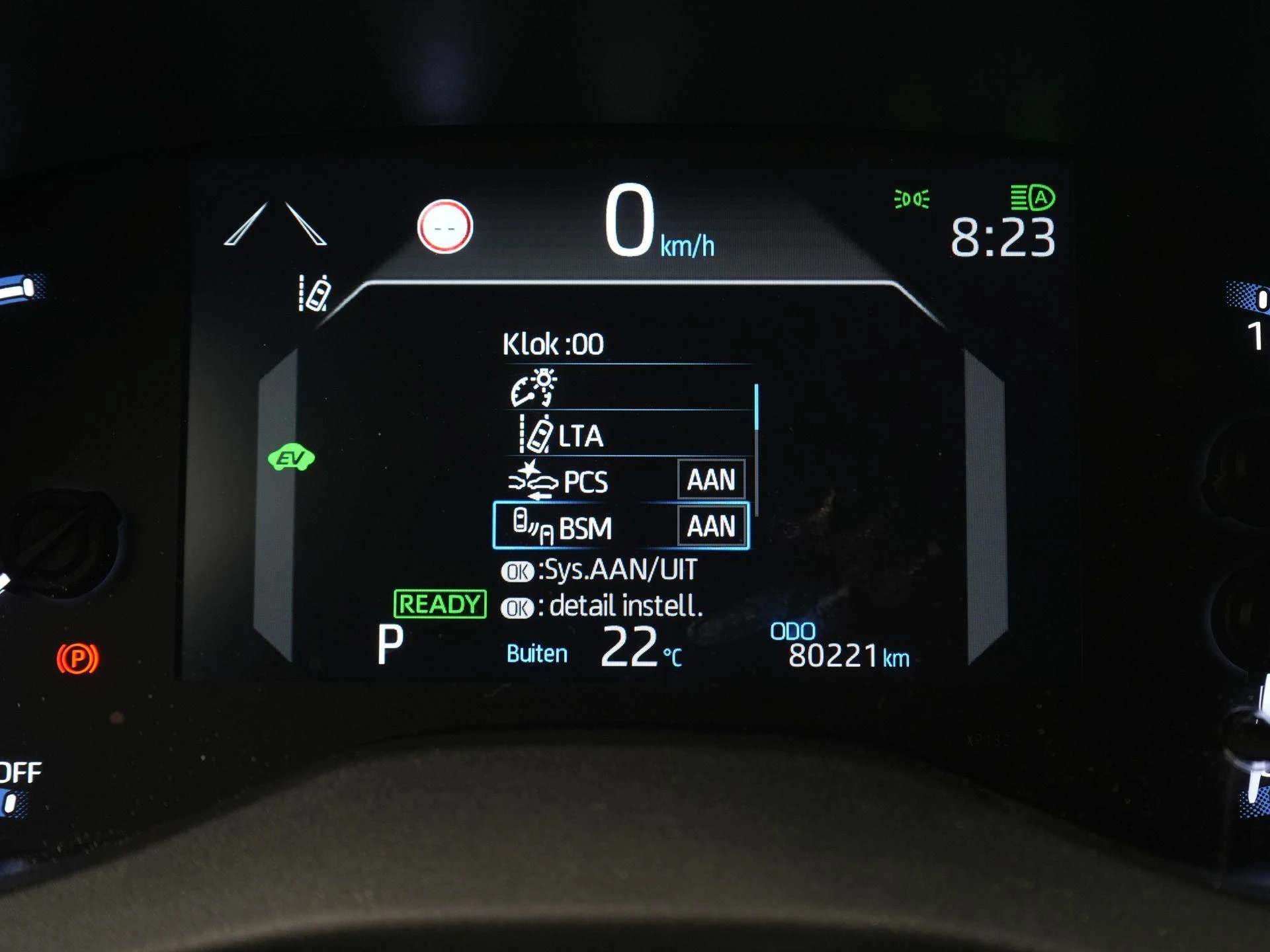 Toyota-Yaris Cross-image-16