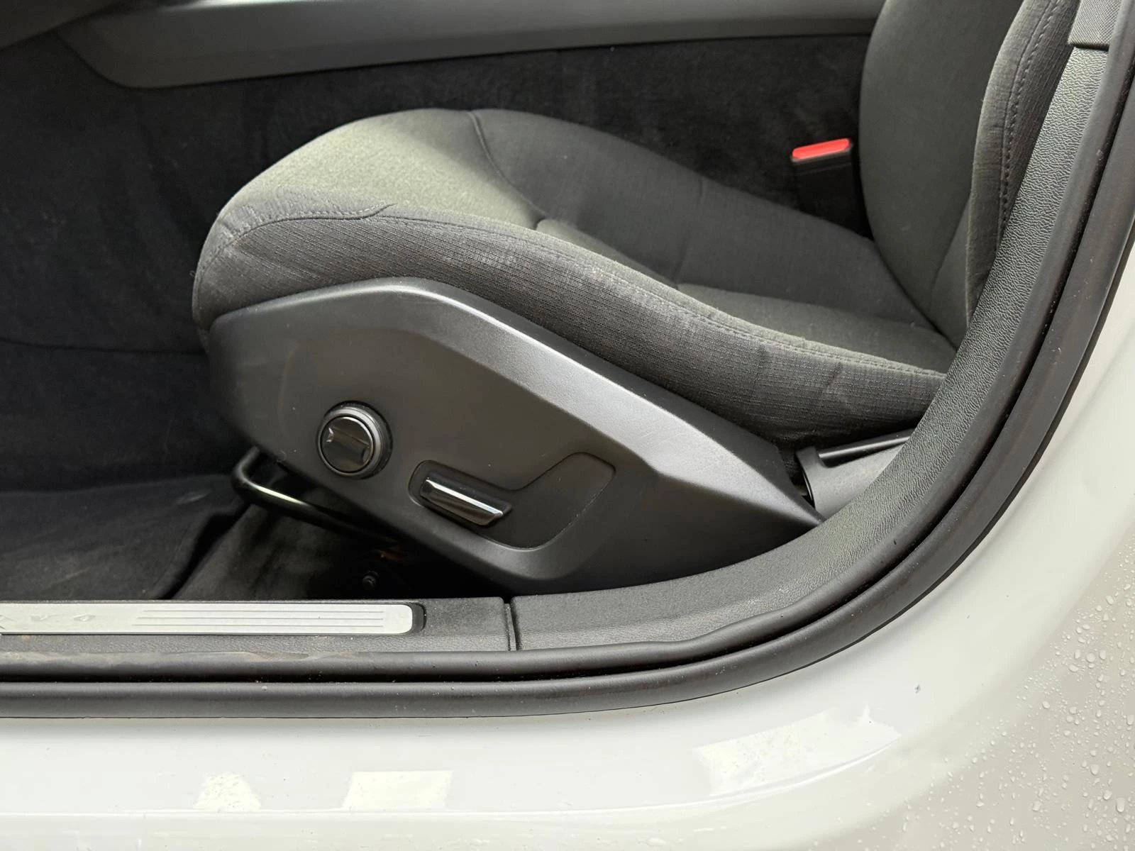 Volvo V60 B3 Momentum Advantage