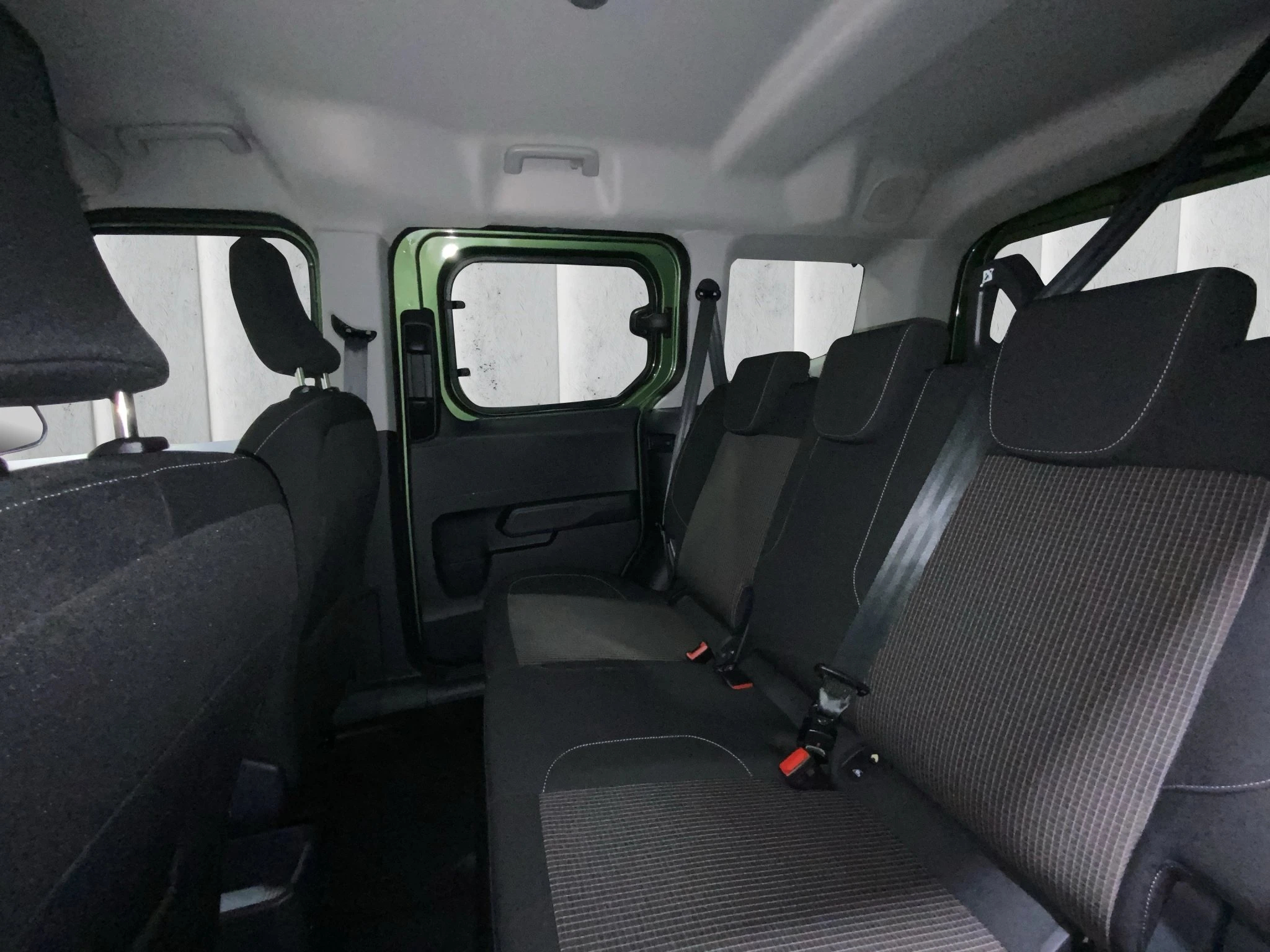 Ford-Tourneo Courier-image-10