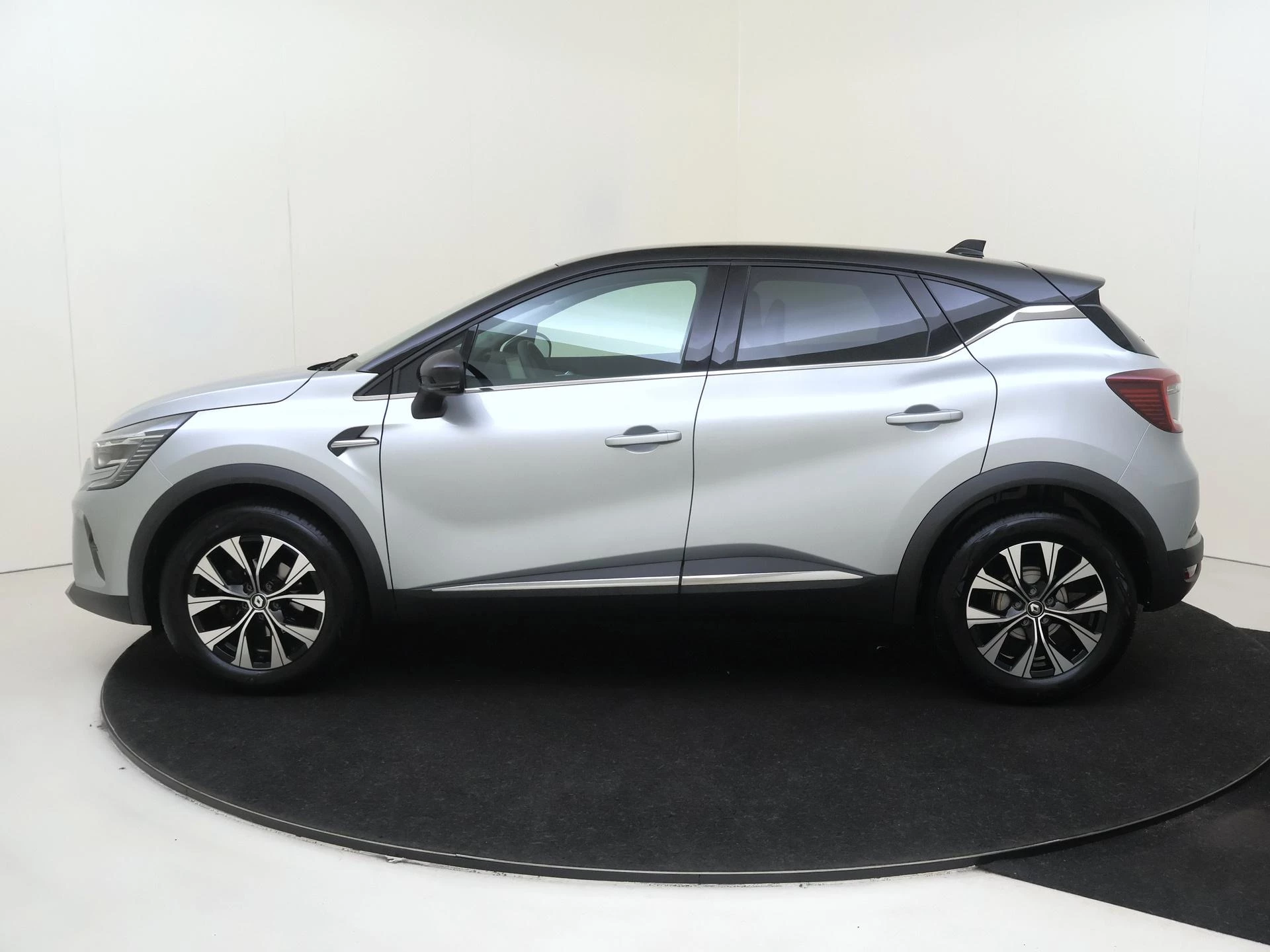 Renault-Captur-image-7