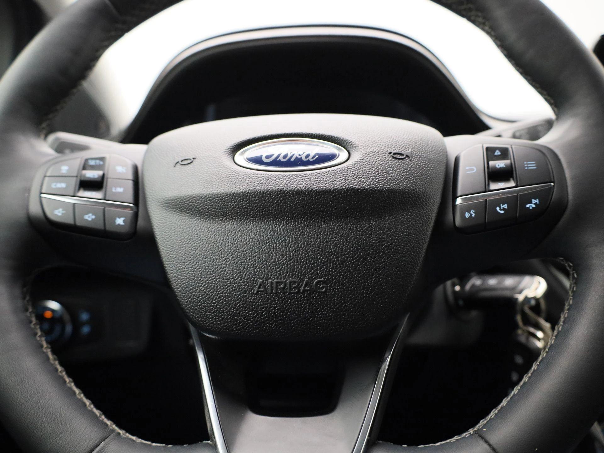 Ford-Puma-image-23