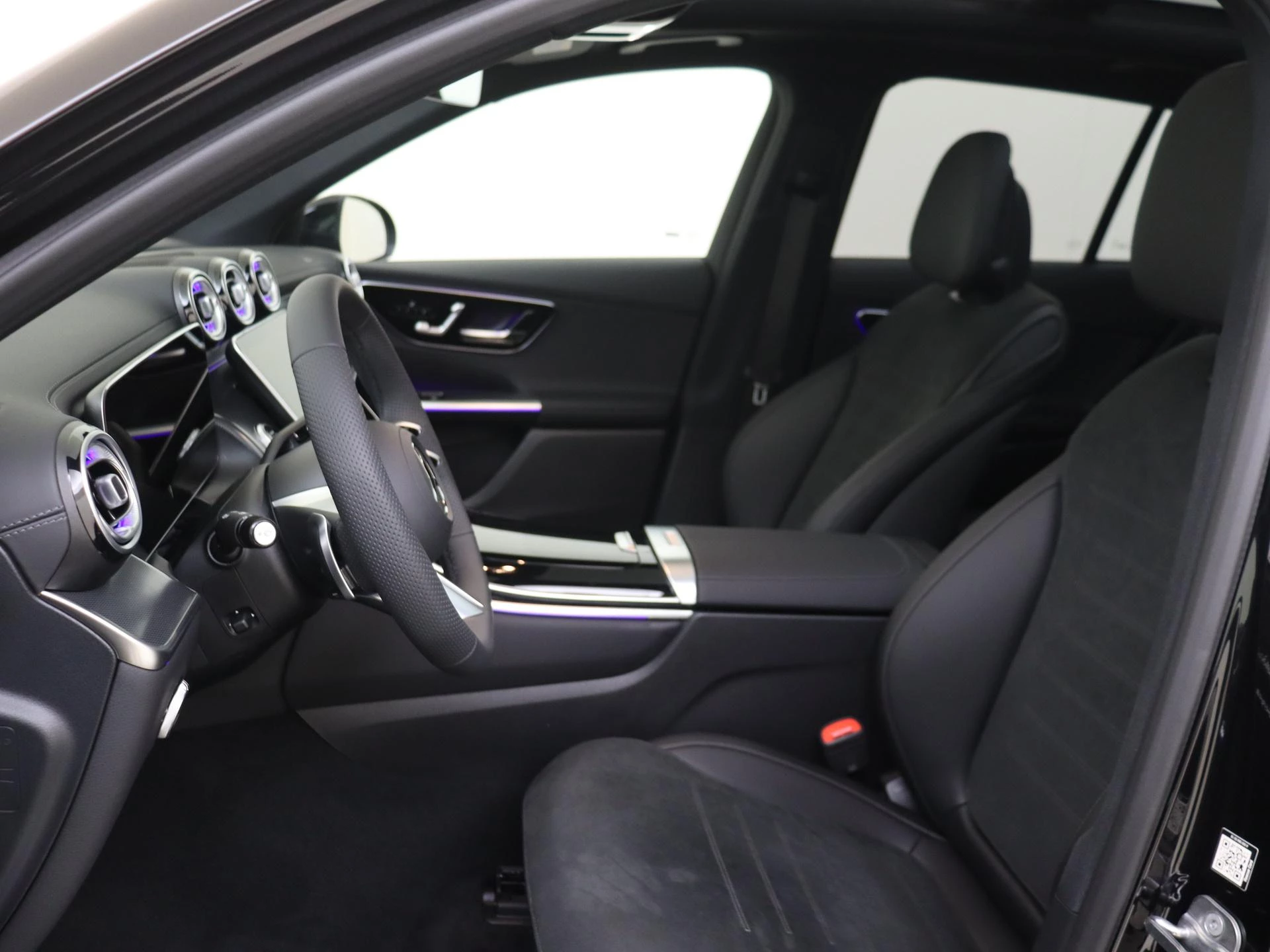 Mercedes-Benz-GLC-image-10