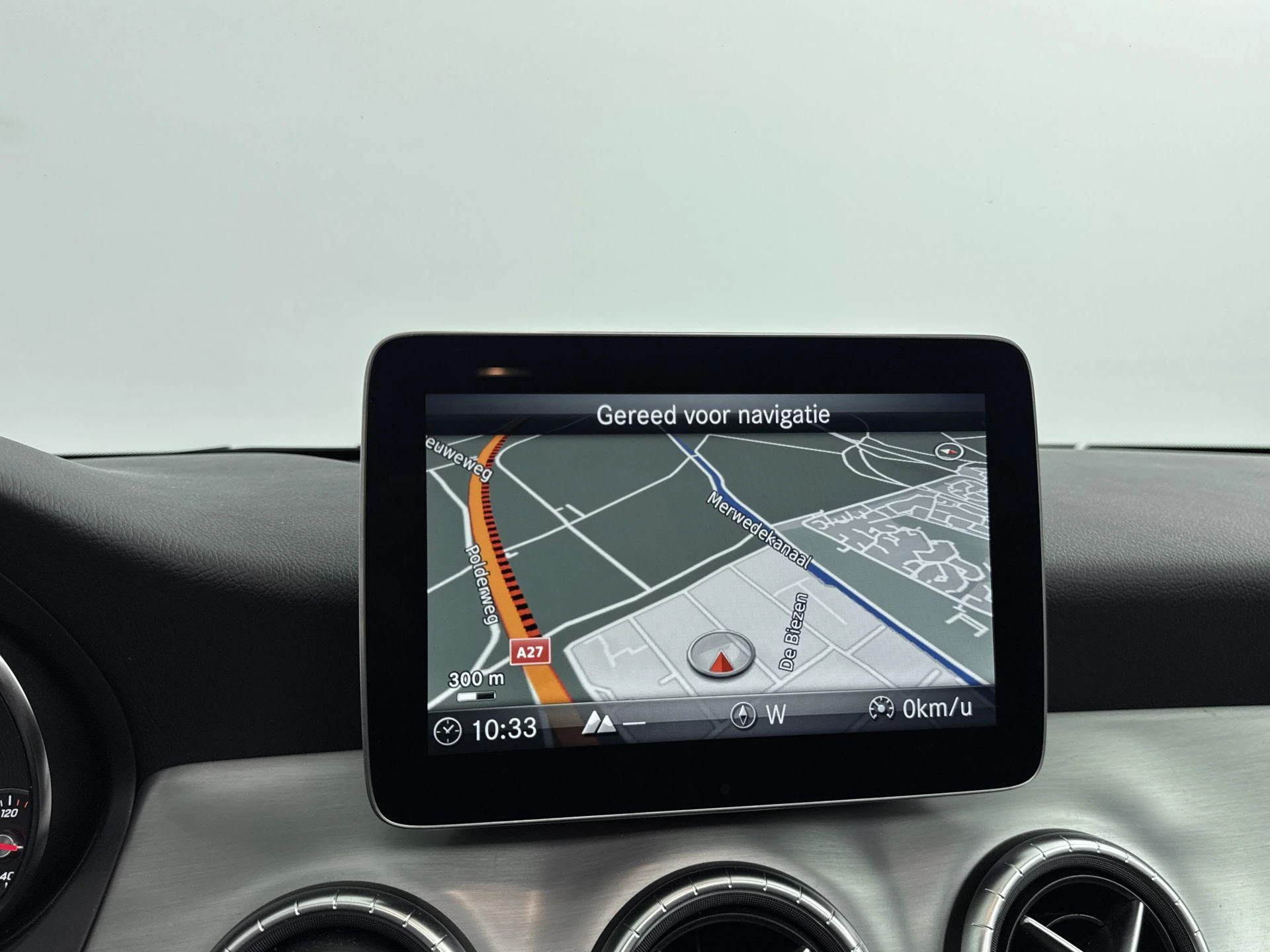 Mercedes-Benz-CLA-image-21