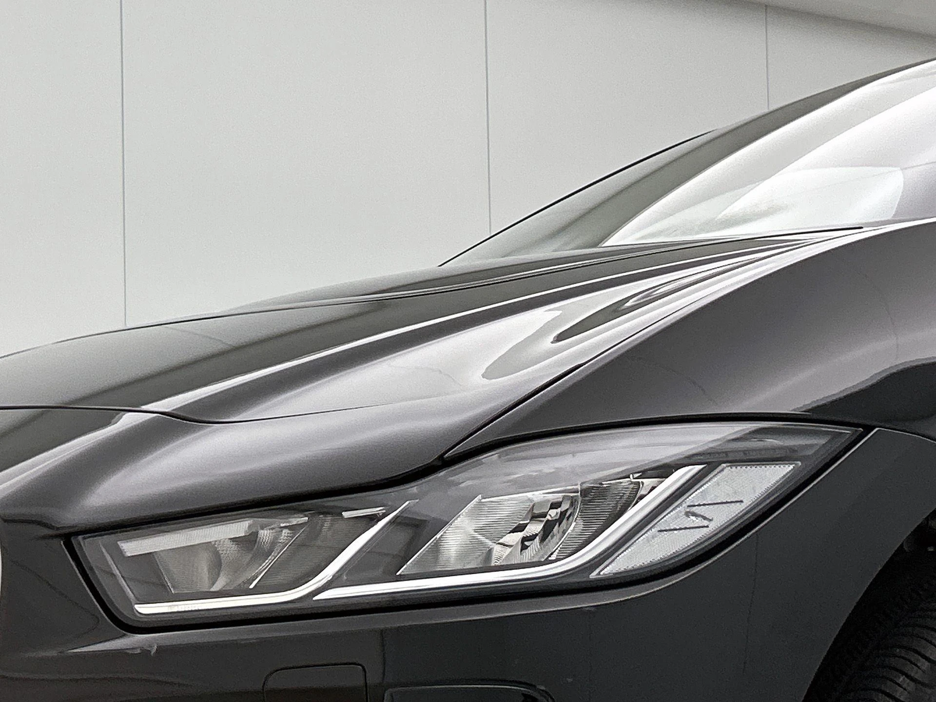 Jaguar-I-PACE-image-35