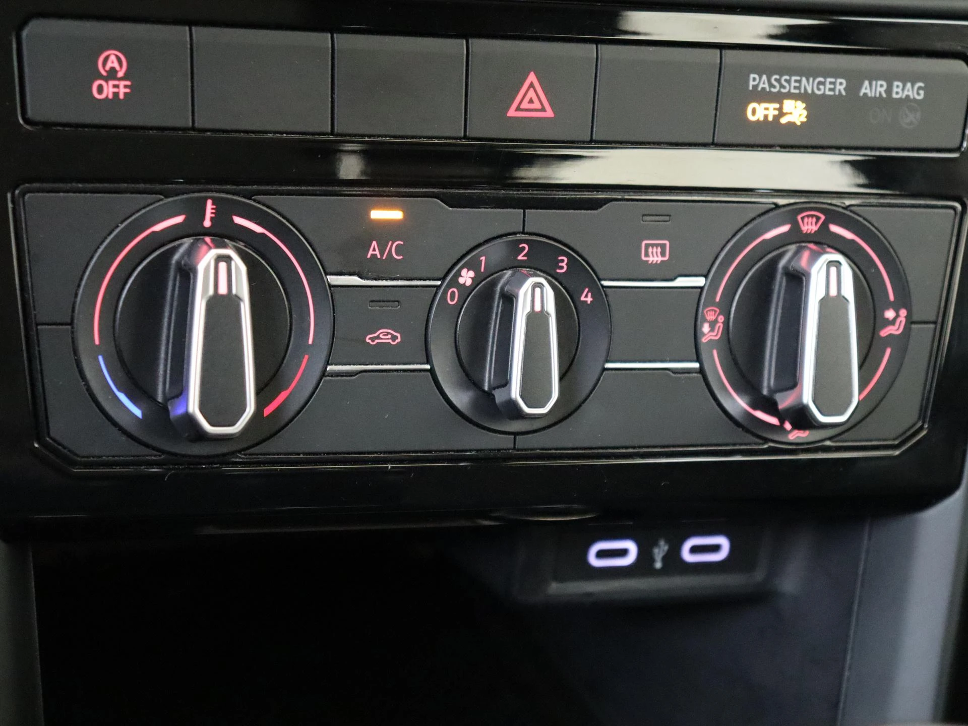 Volkswagen-T-Cross-image-17