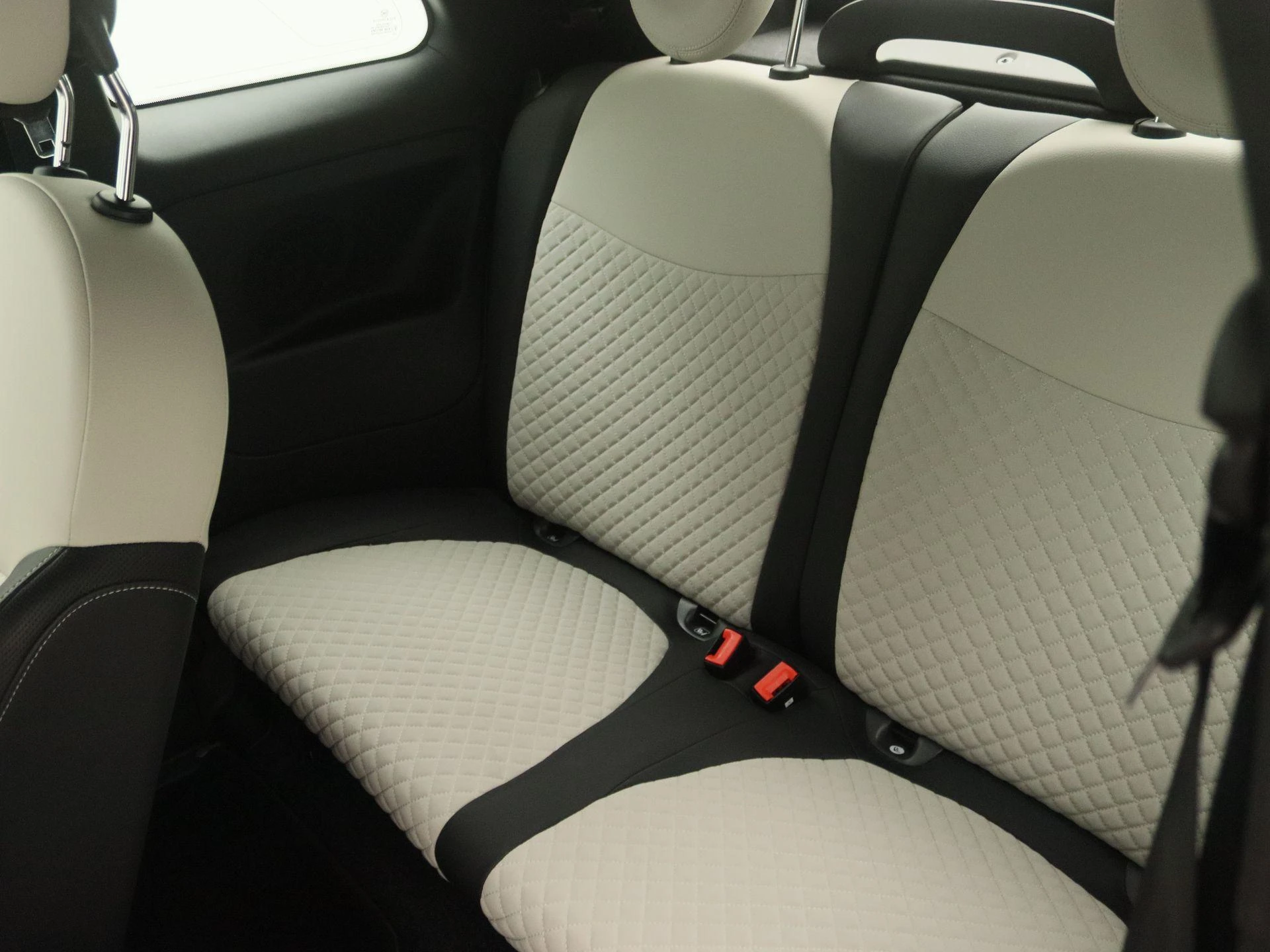 Fiat-500C-image-12
