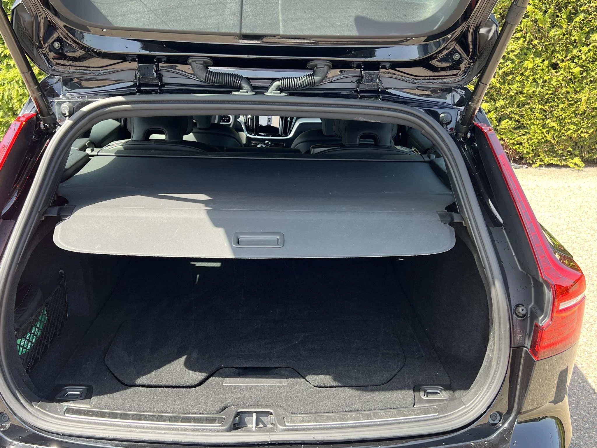 Volvo V60 T6 Plug-in hybrid AWD Plus Dark