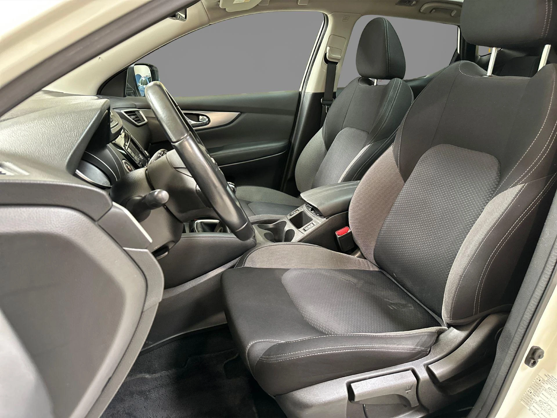 Nissan-QASHQAI-image-26