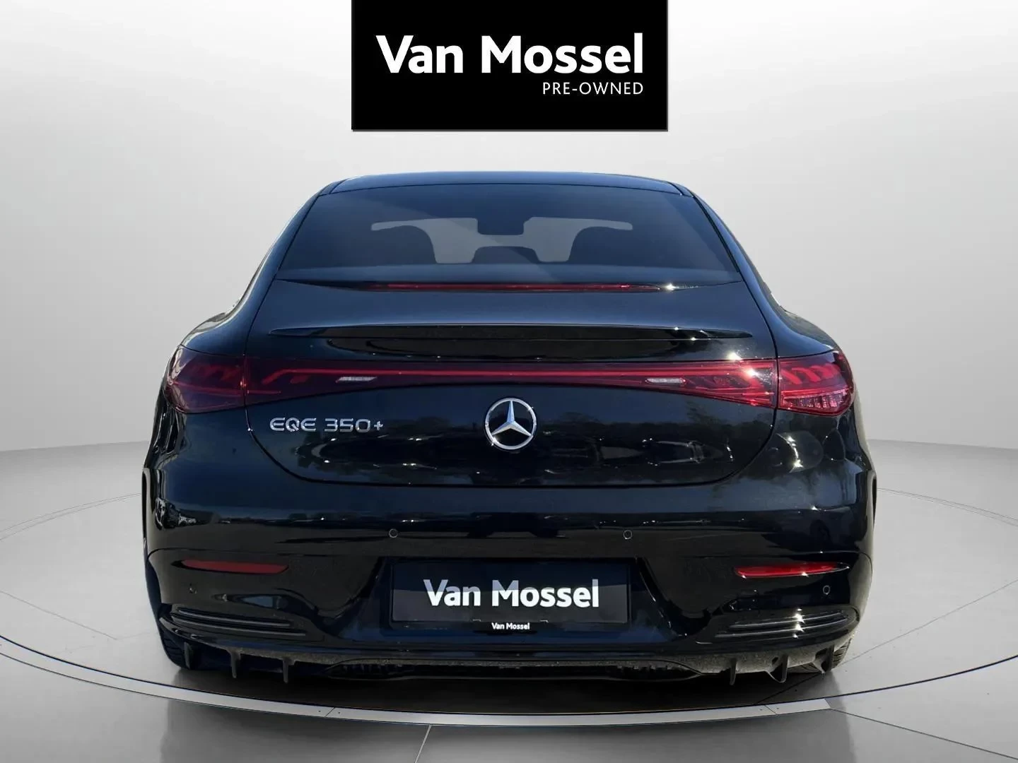 Mercedes-Benz-EQE-image-5