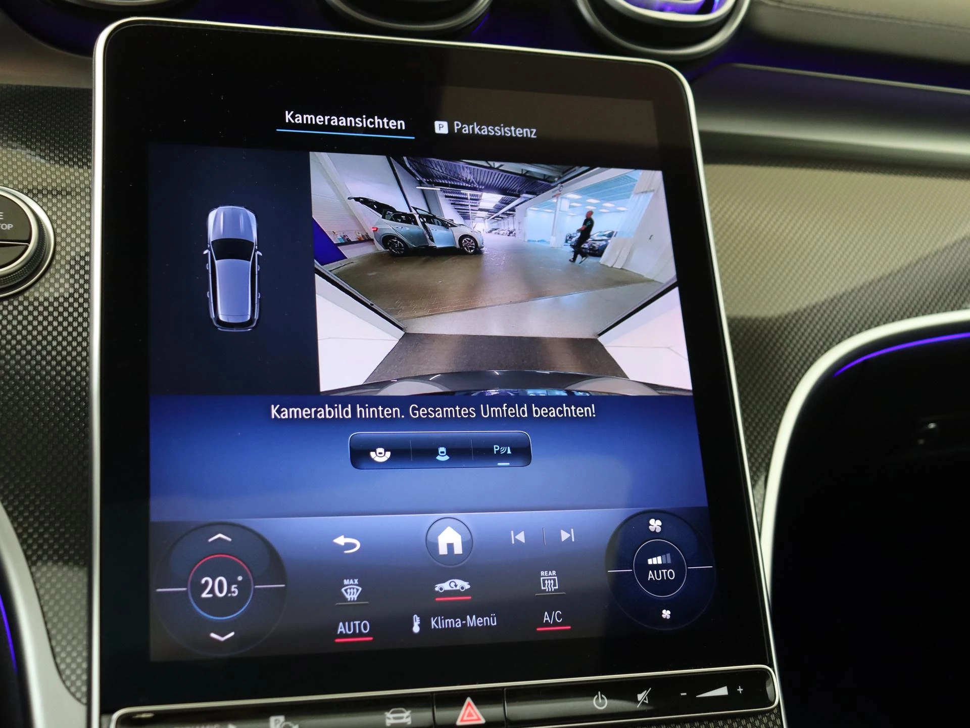 Mercedes-Benz-C-Klasse-image-18