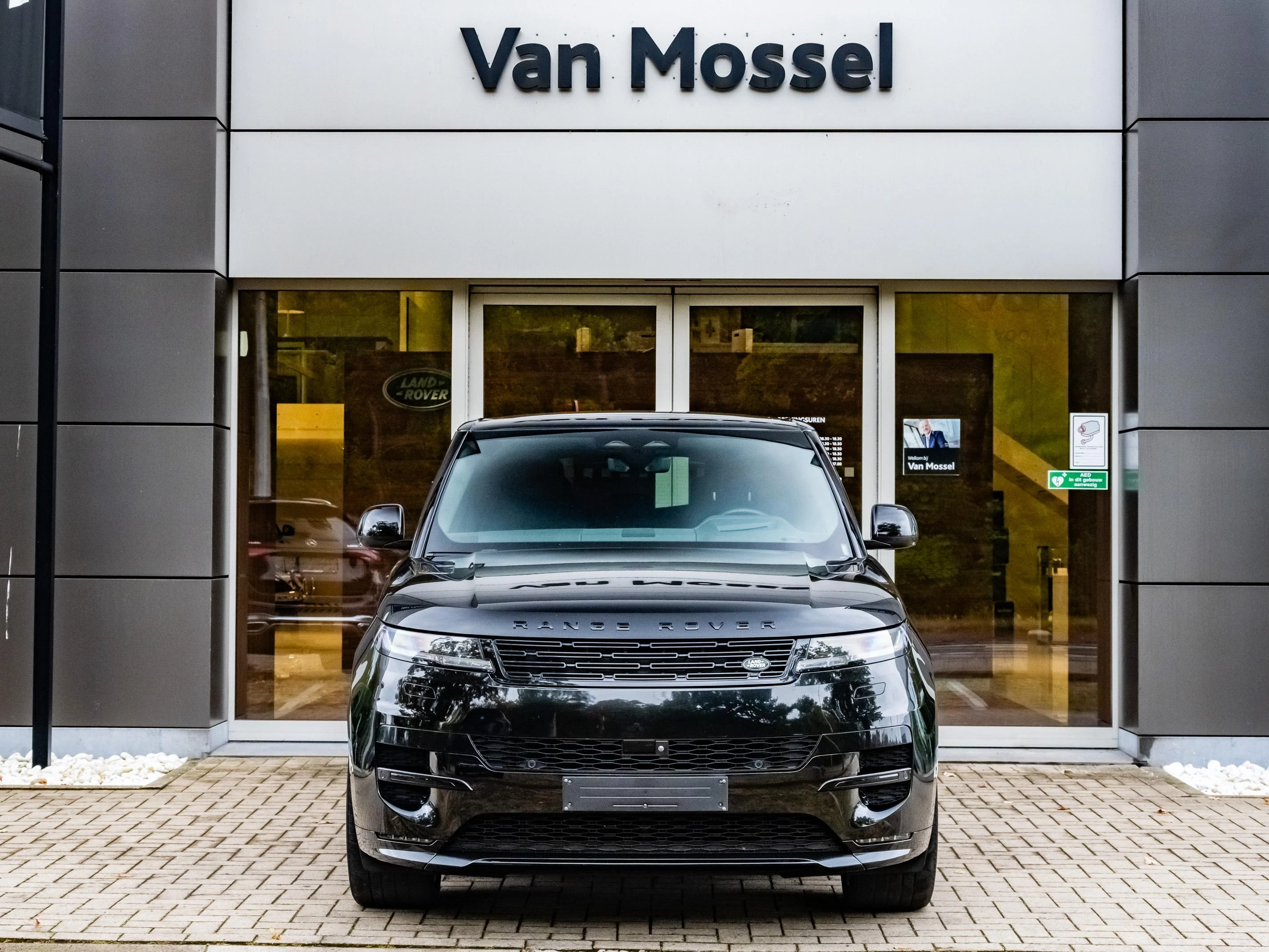 Land Rover-Range Rover Sport-image-1