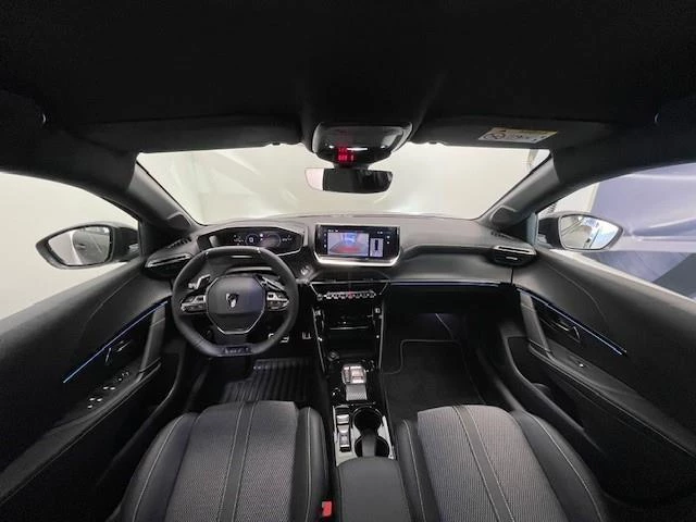 Peugeot-208-image-11