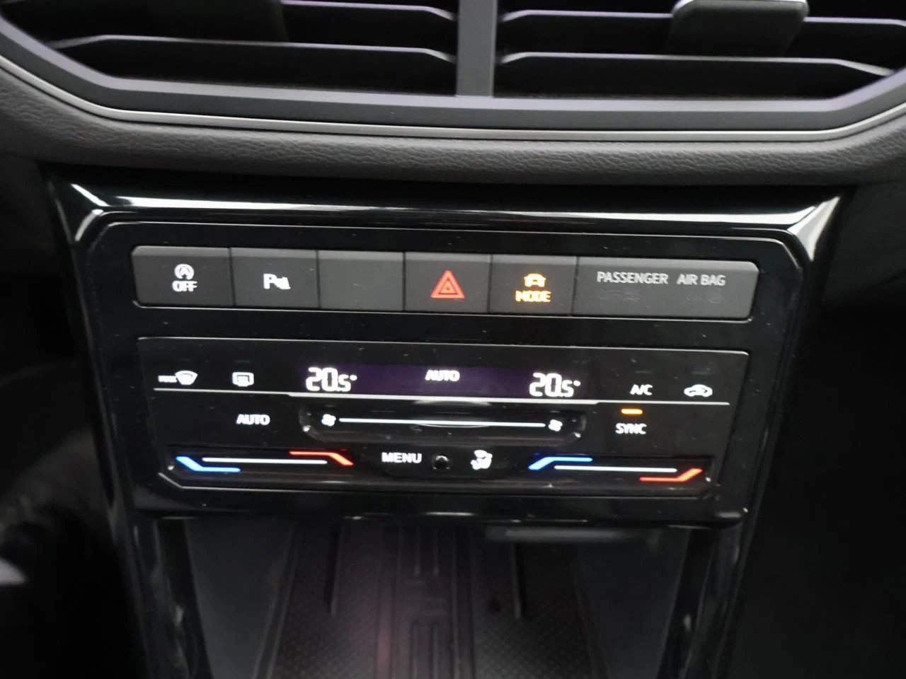 Volkswagen-T-Cross-image-17