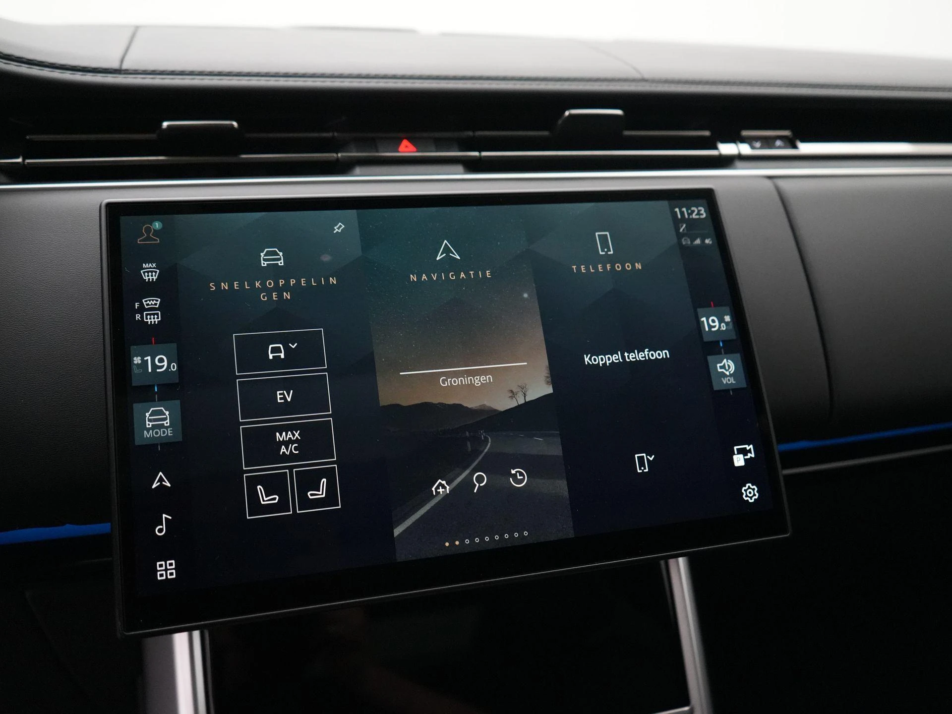 Land Rover-Range Rover-image-19