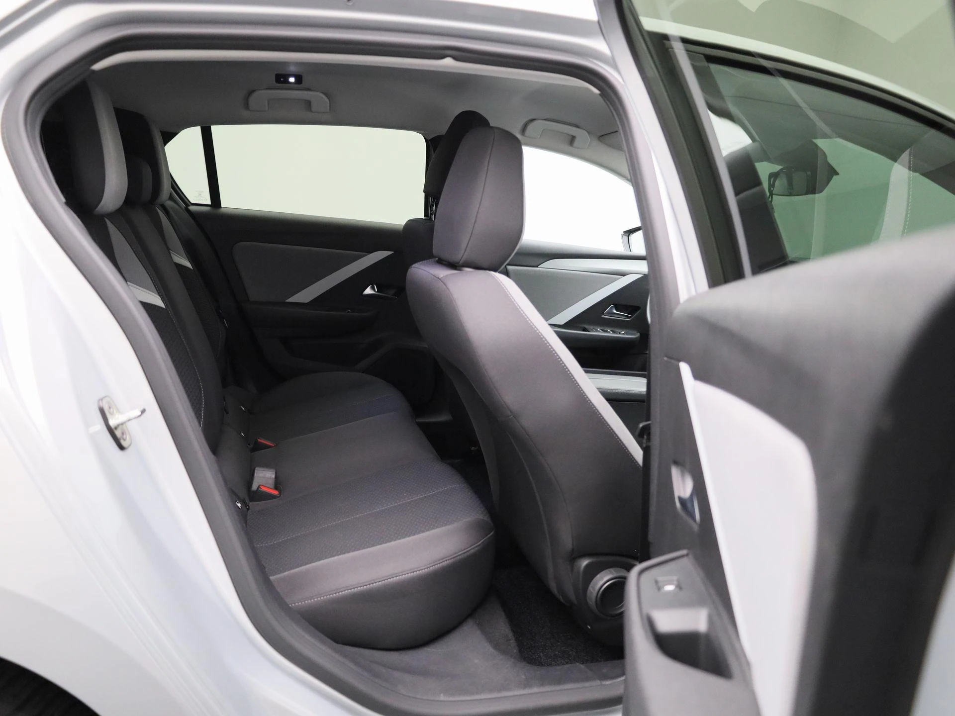 Opel-Astra-image-30