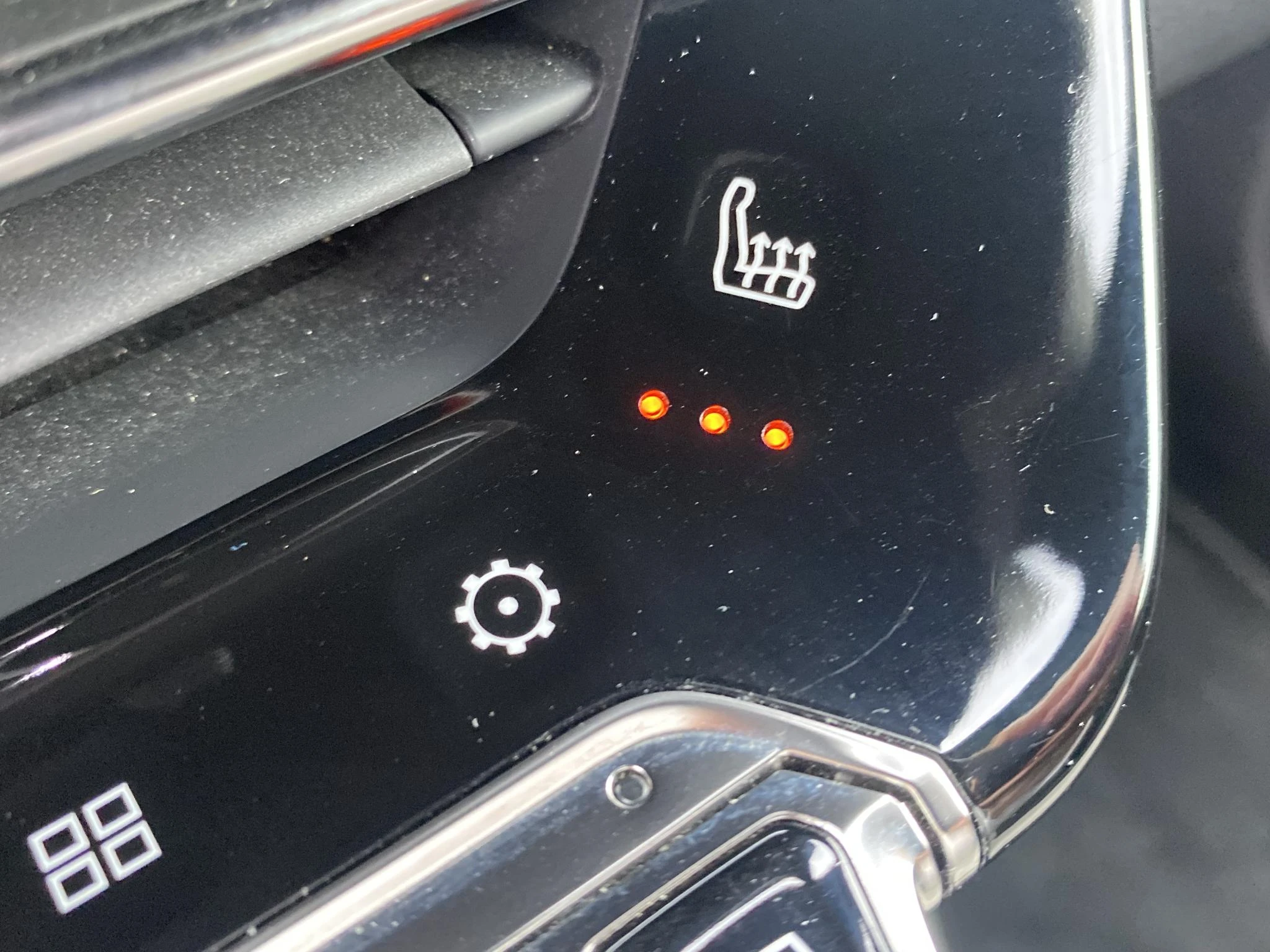 Peugeot-208-image-40