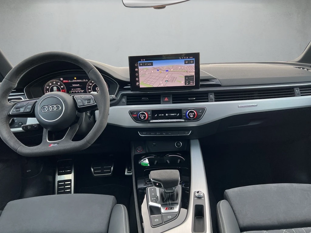 Audi-RS4-image-7