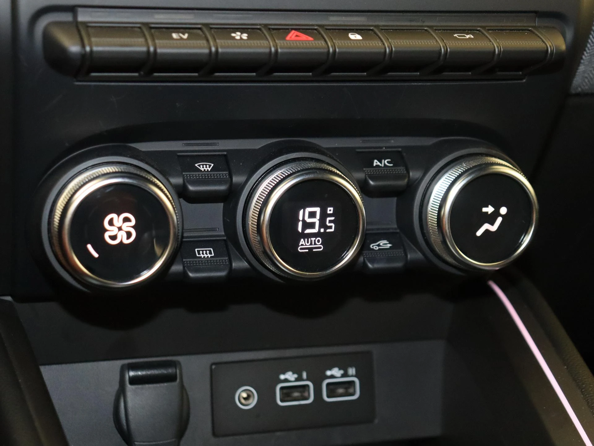 Renault-Clio-image-19