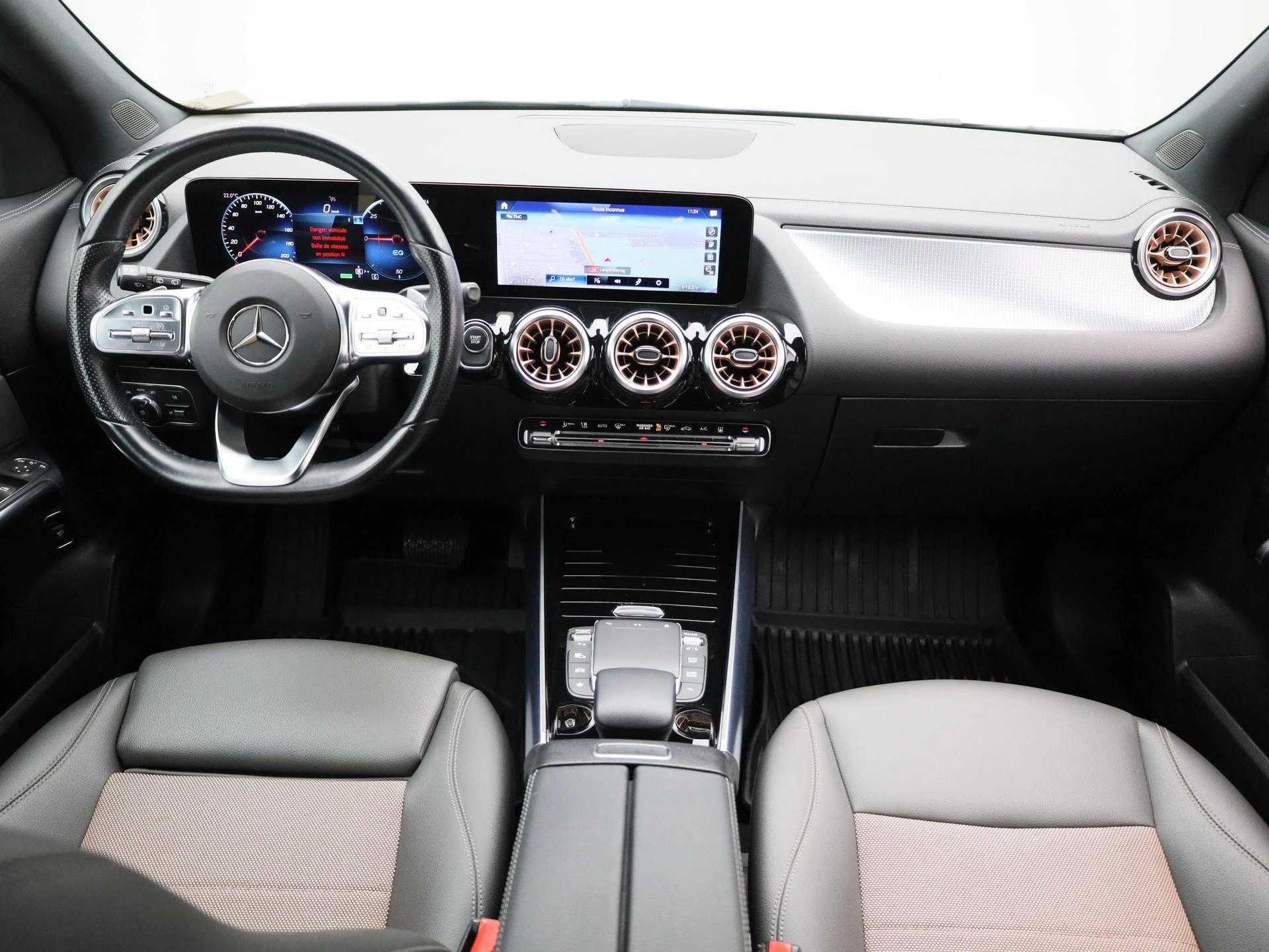 Mercedes-Benz-EQA-image-8
