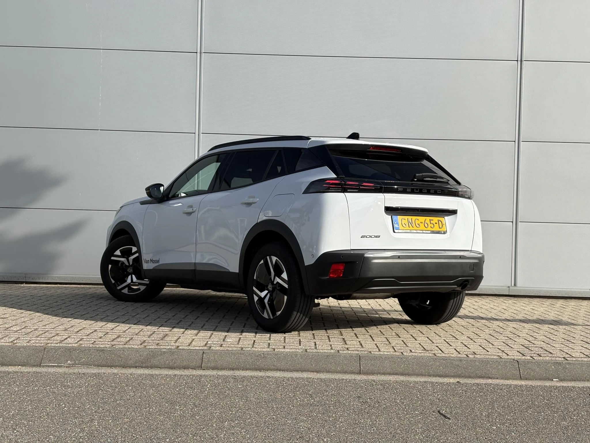 Peugeot-2008-image-3