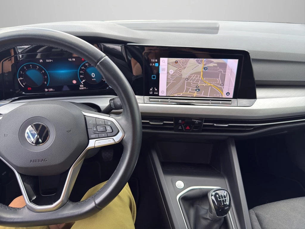 Volkswagen Golf 1.5 TSI Life *NAVI*LED*LENKRADHEIZUNG*SITZHEIZUNG*